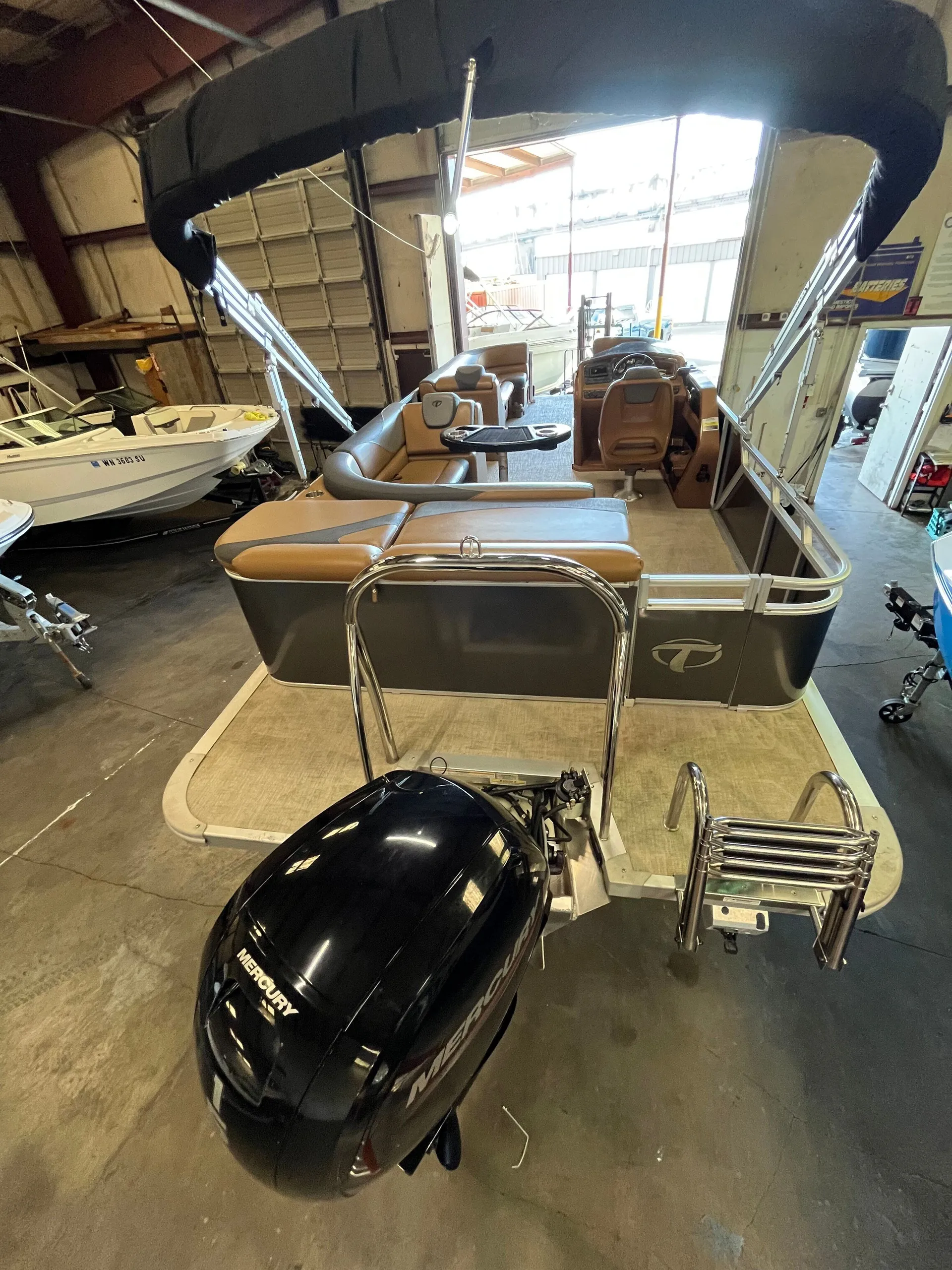 TAHOE PONTOONS LTZ CRUISE 2385 CR in Citrus Heights, CA — photo 2