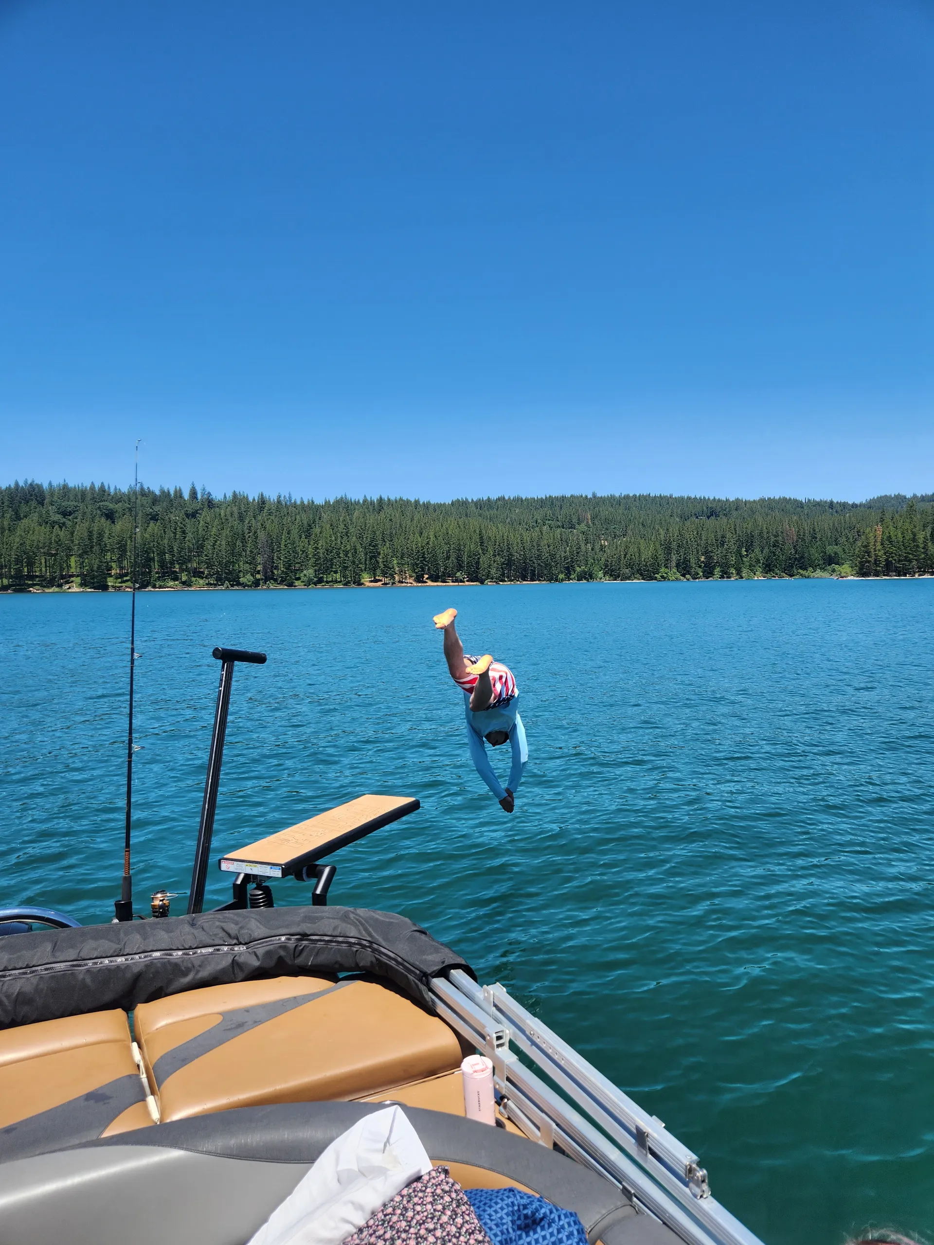 TAHOE PONTOONS LTZ CRUISE 2385 CR in Citrus Heights, CA — photo 4