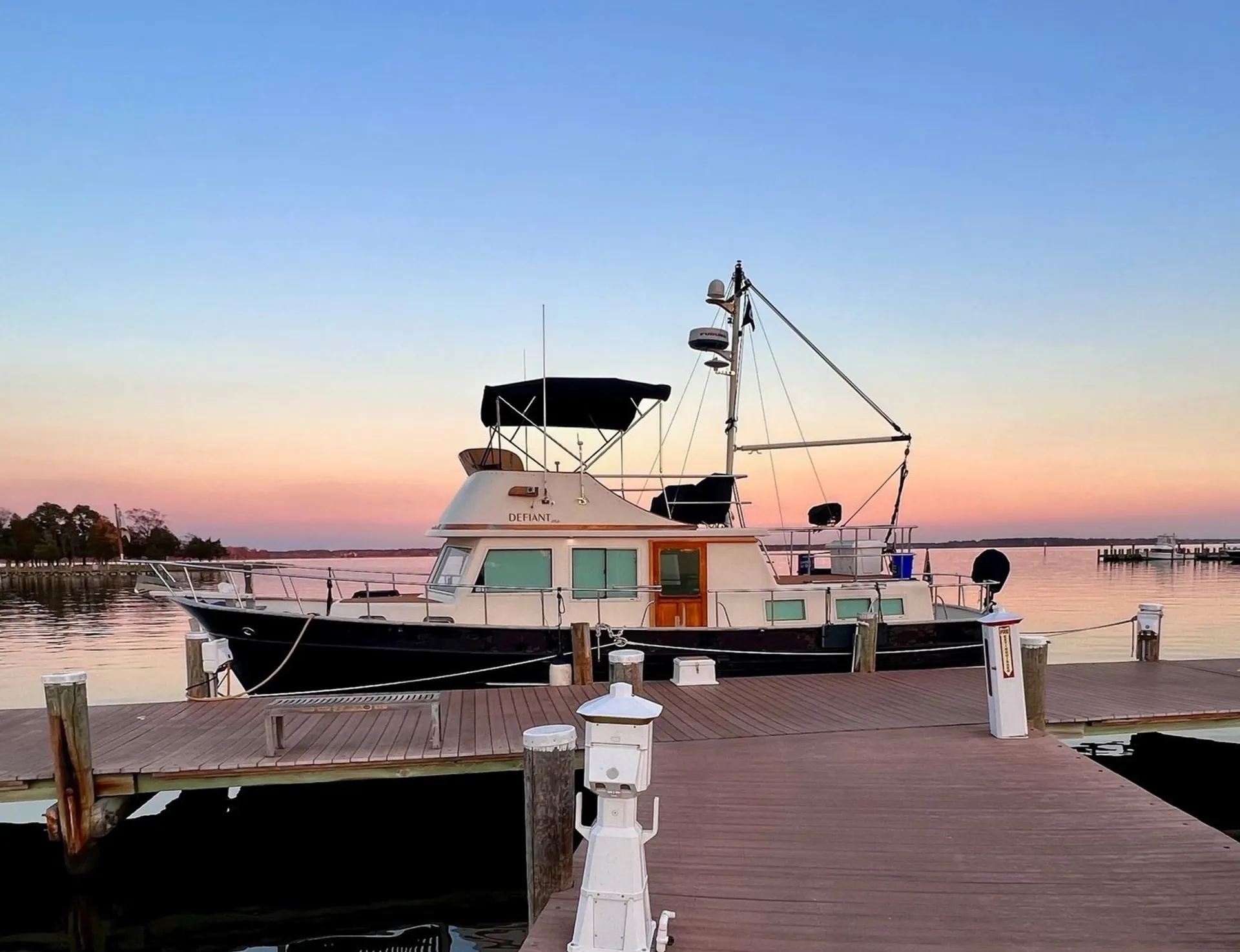 MARINE TRADER 38 DOUBLE CABIN in Pasadena, MD