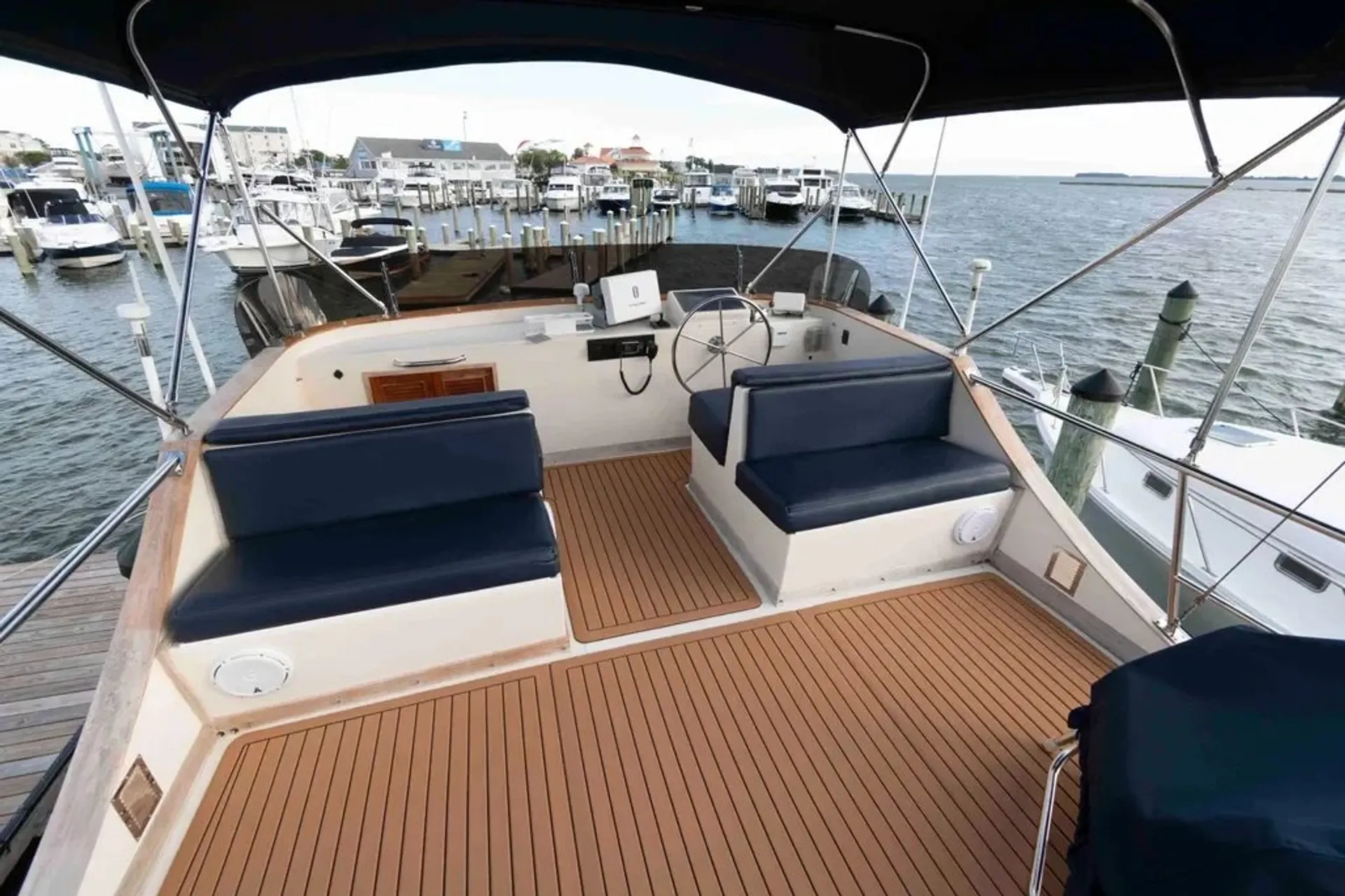 MARINE TRADER 38 DOUBLE CABIN in Pasadena, MD — photo 2