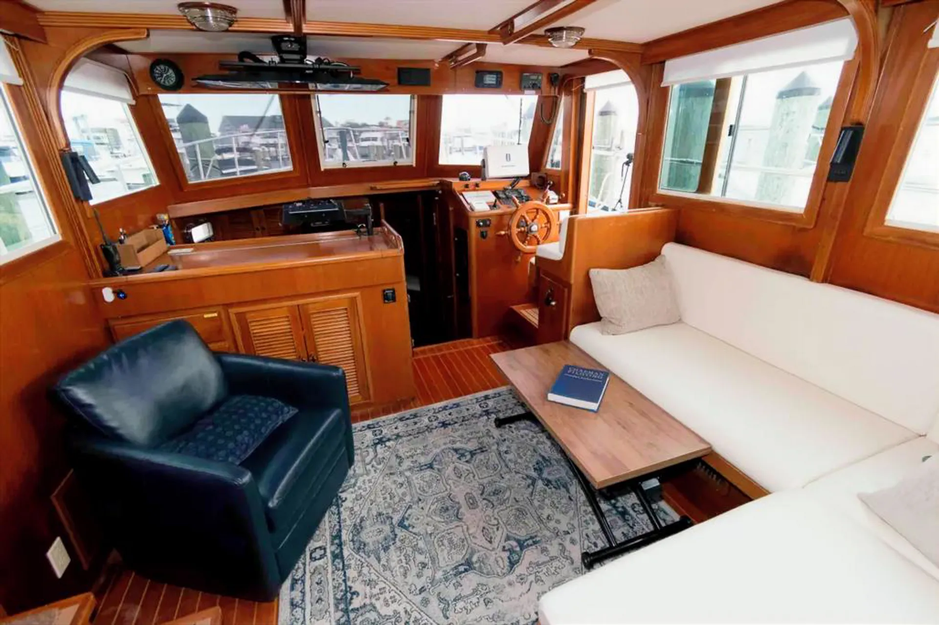 MARINE TRADER 38 DOUBLE CABIN in Pasadena, MD — photo 3