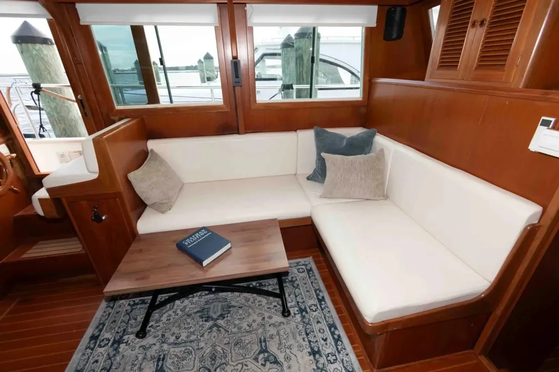 MARINE TRADER 38 DOUBLE CABIN in Pasadena, MD — photo 4