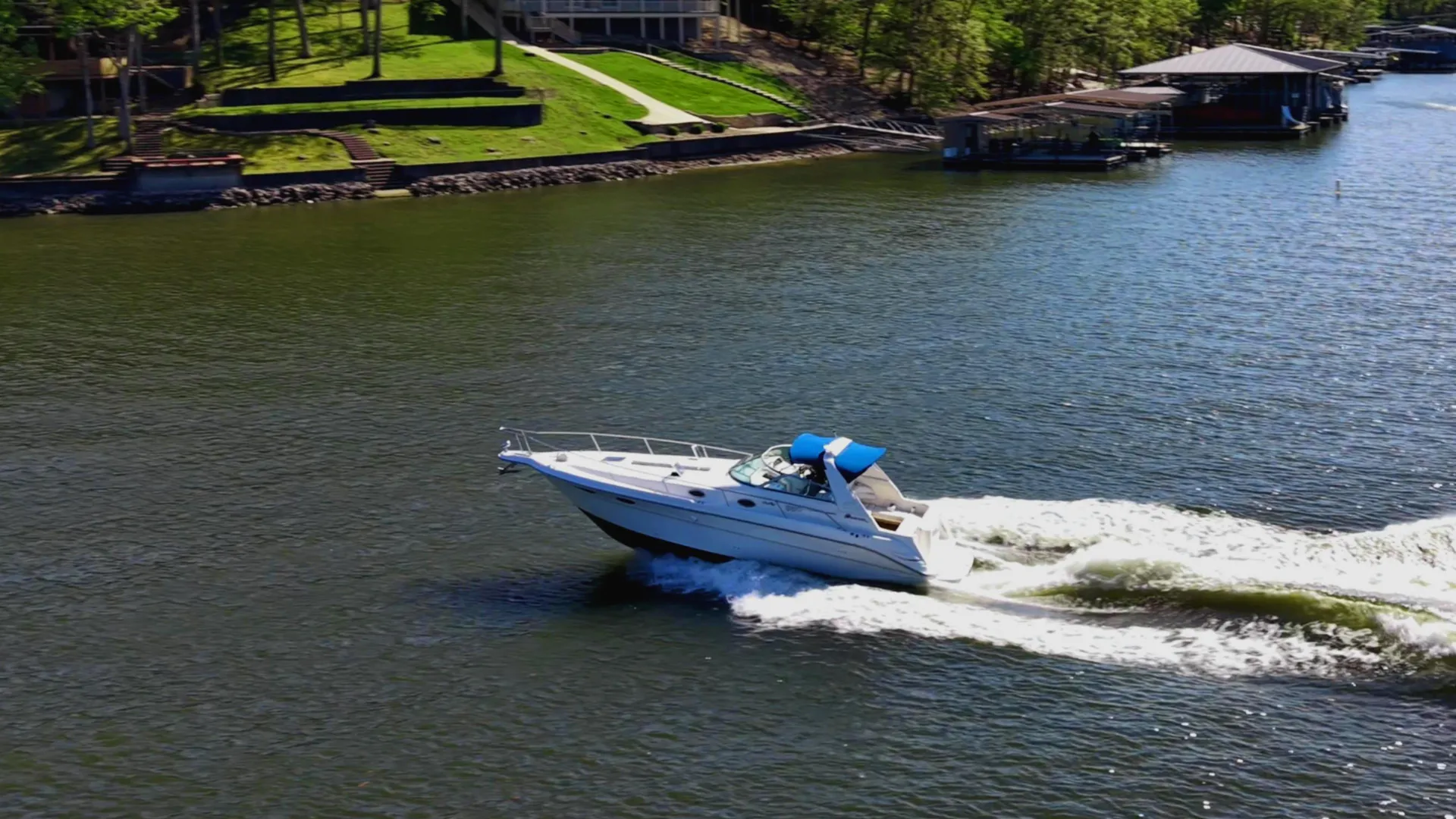 Sea Ray Boats 330 Sundancer in Lake Ozark, MO — photo 8