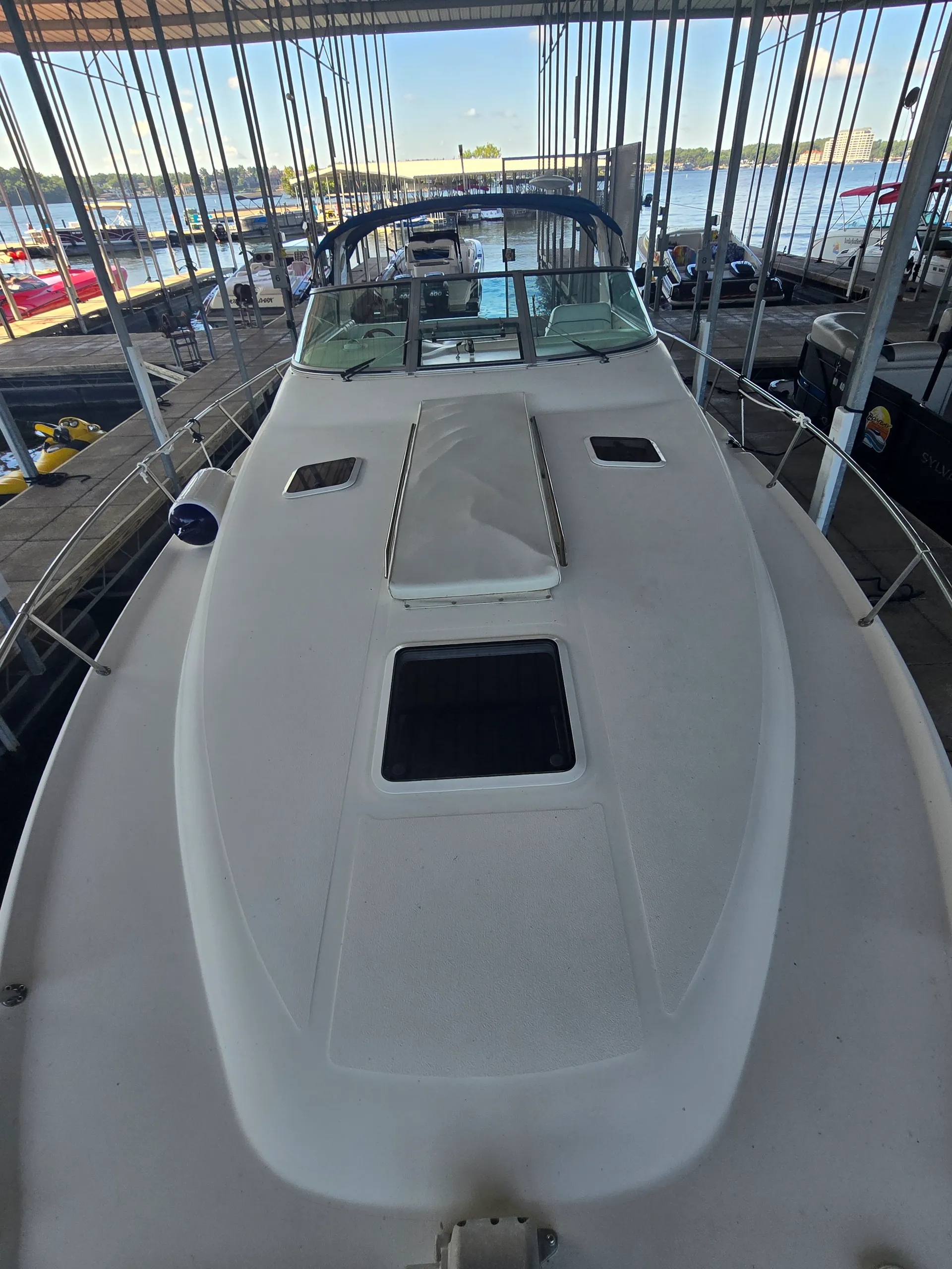Sea Ray Boats 330 Sundancer in Lake Ozark, MO — photo 9
