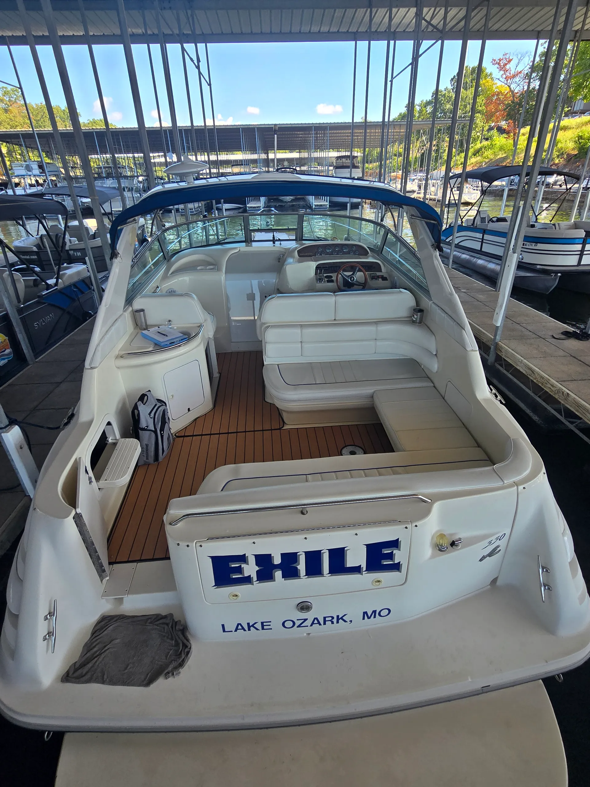 Sea Ray Boats 330 Sundancer in Lake Ozark, MO — photo 10