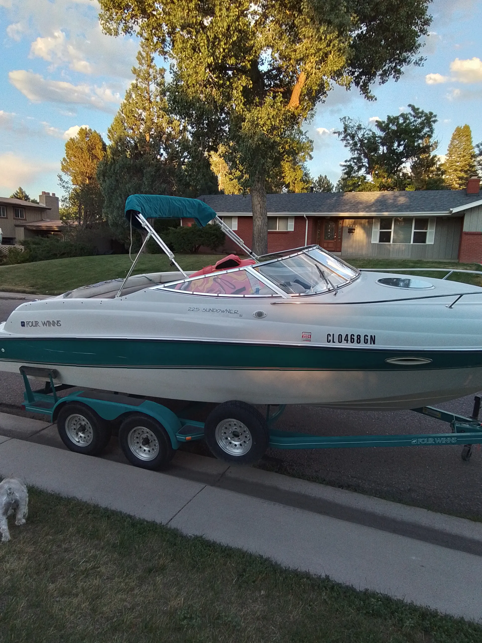 FOUR WINNS BOATS 225 SUNDOWNER W/TRAILER in Littleton, CO — photo 4
