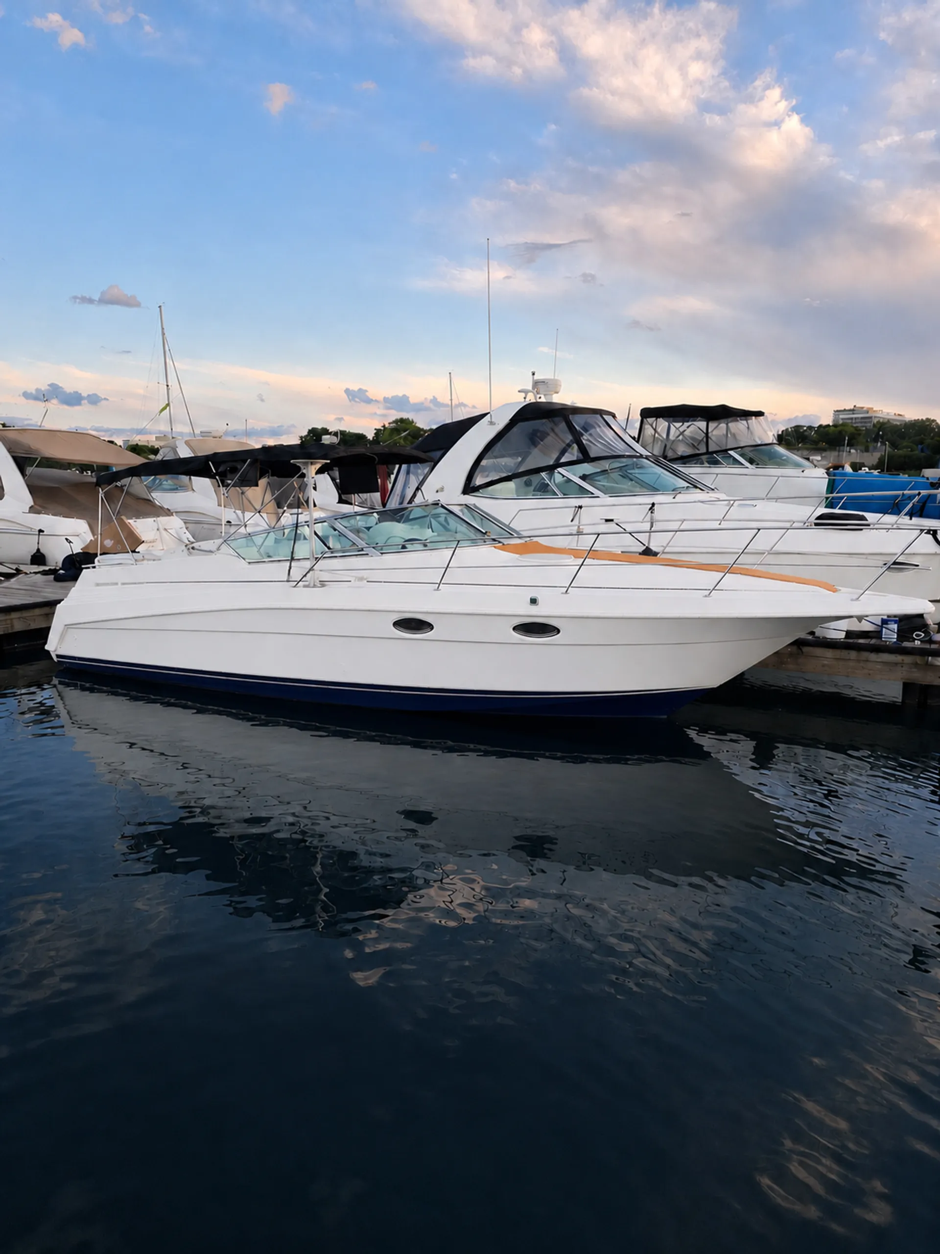 Cruisers Yachts Yacht 35 in Chicago, IL — photo 5