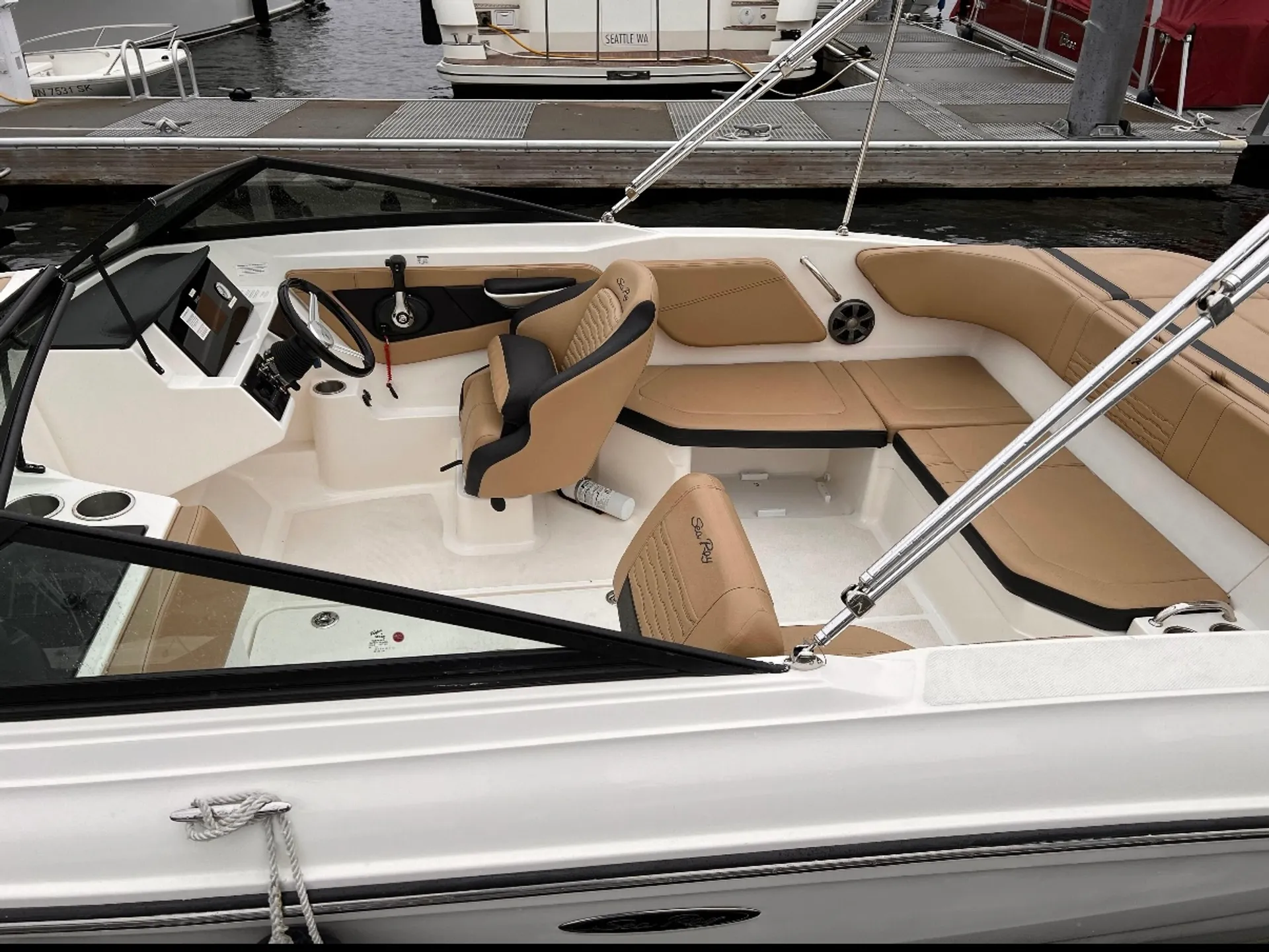 ☀️ 2021 Sea Ray | Free Towable Tube, Inflatable Dock &amp; Floating Mat