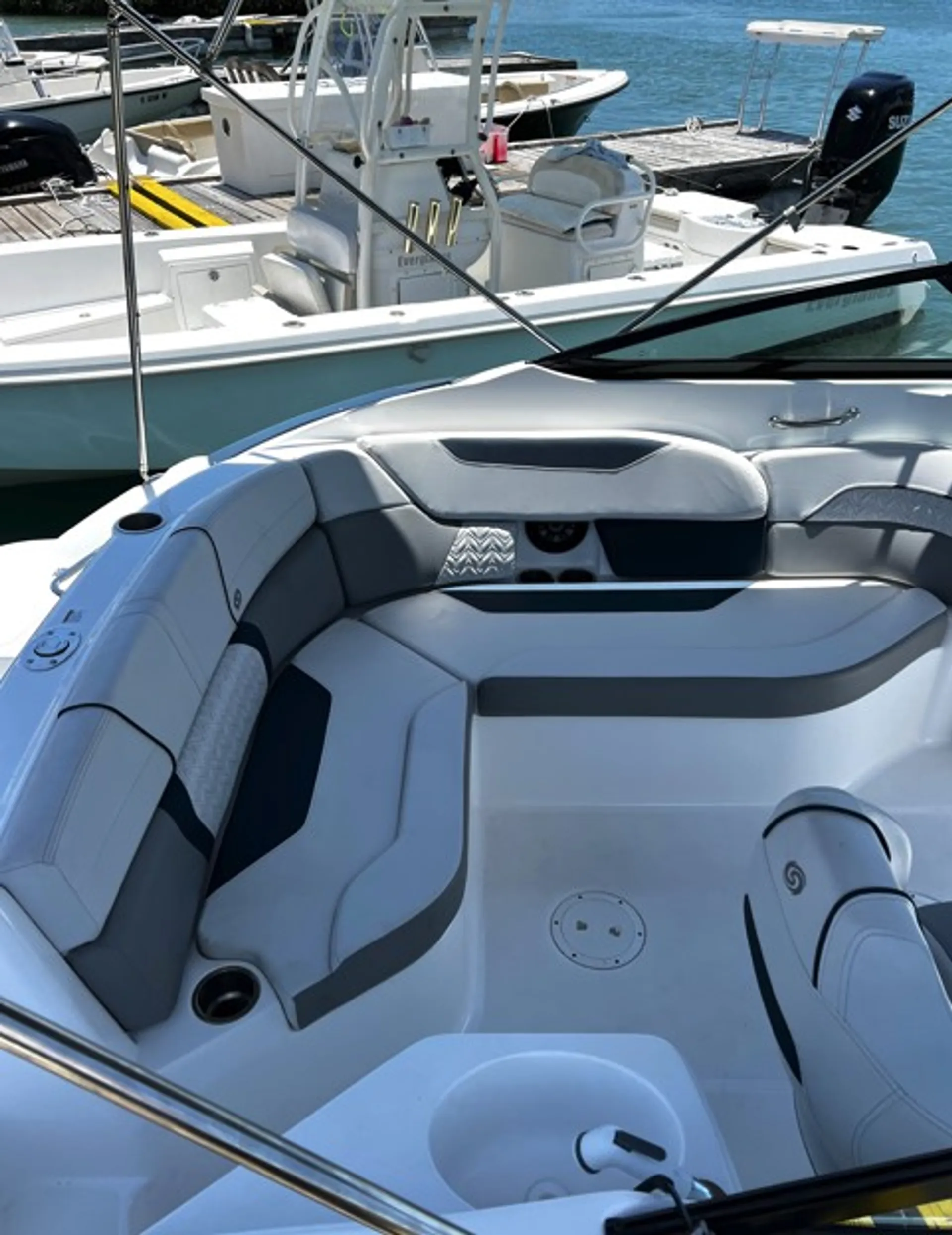 HURRICANE BOATS SD 217 W/F200XA in Key West, FL — photo 3