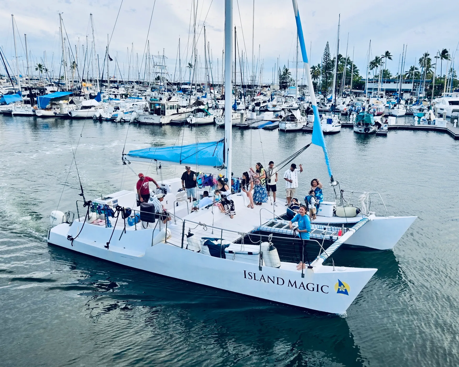 Personalized private sail on the Island Magic Catamaran 