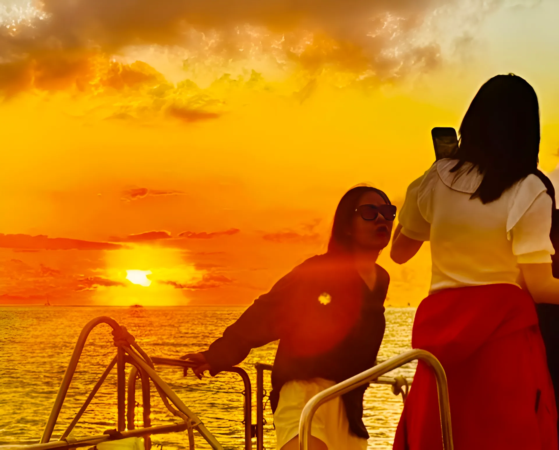 Personalized private sail on the Island Magic Catamaran 