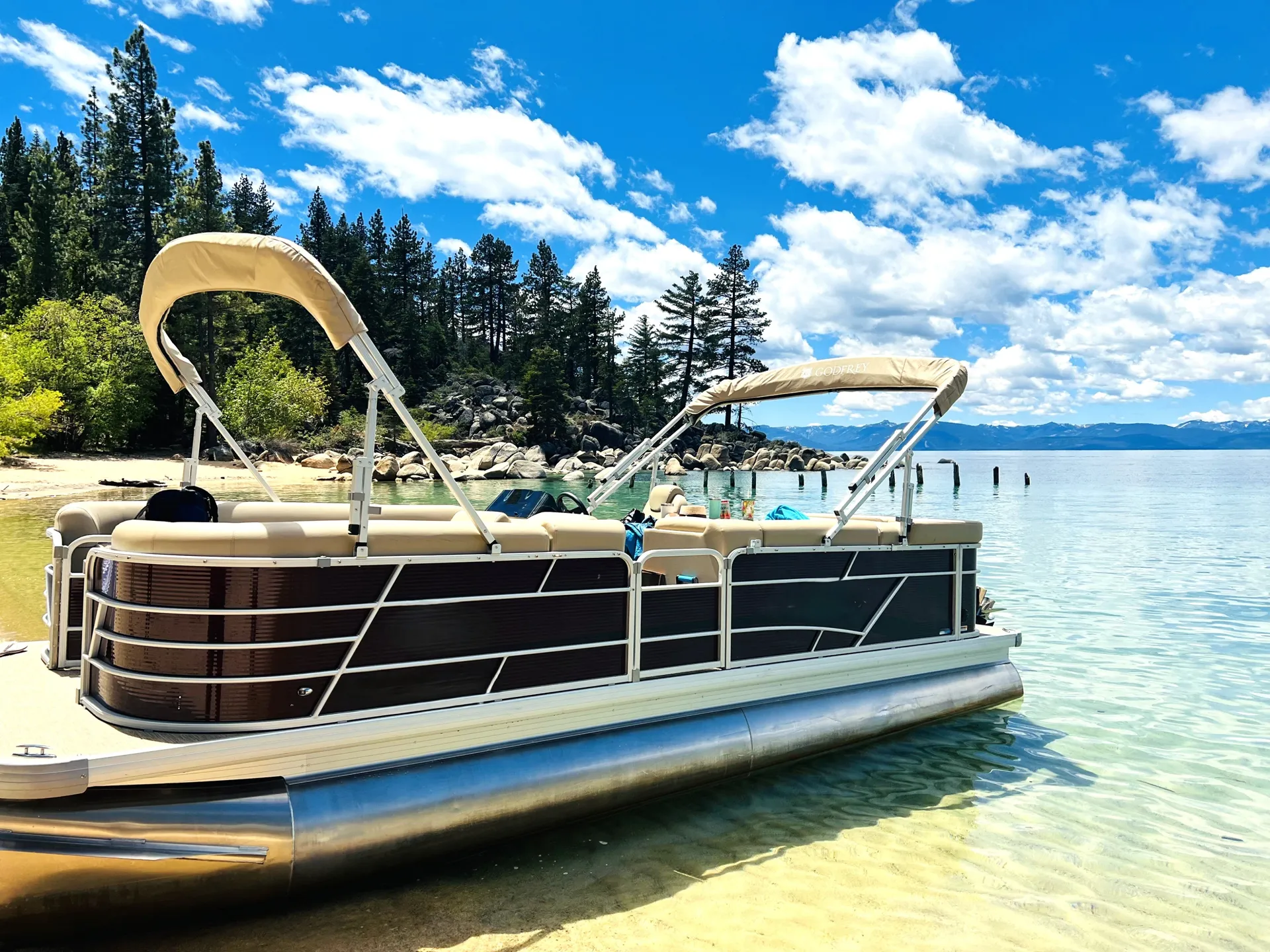 GODFREY MARINE SWEETWATER 2286 C in South Lake Tahoe, CA — photo 5