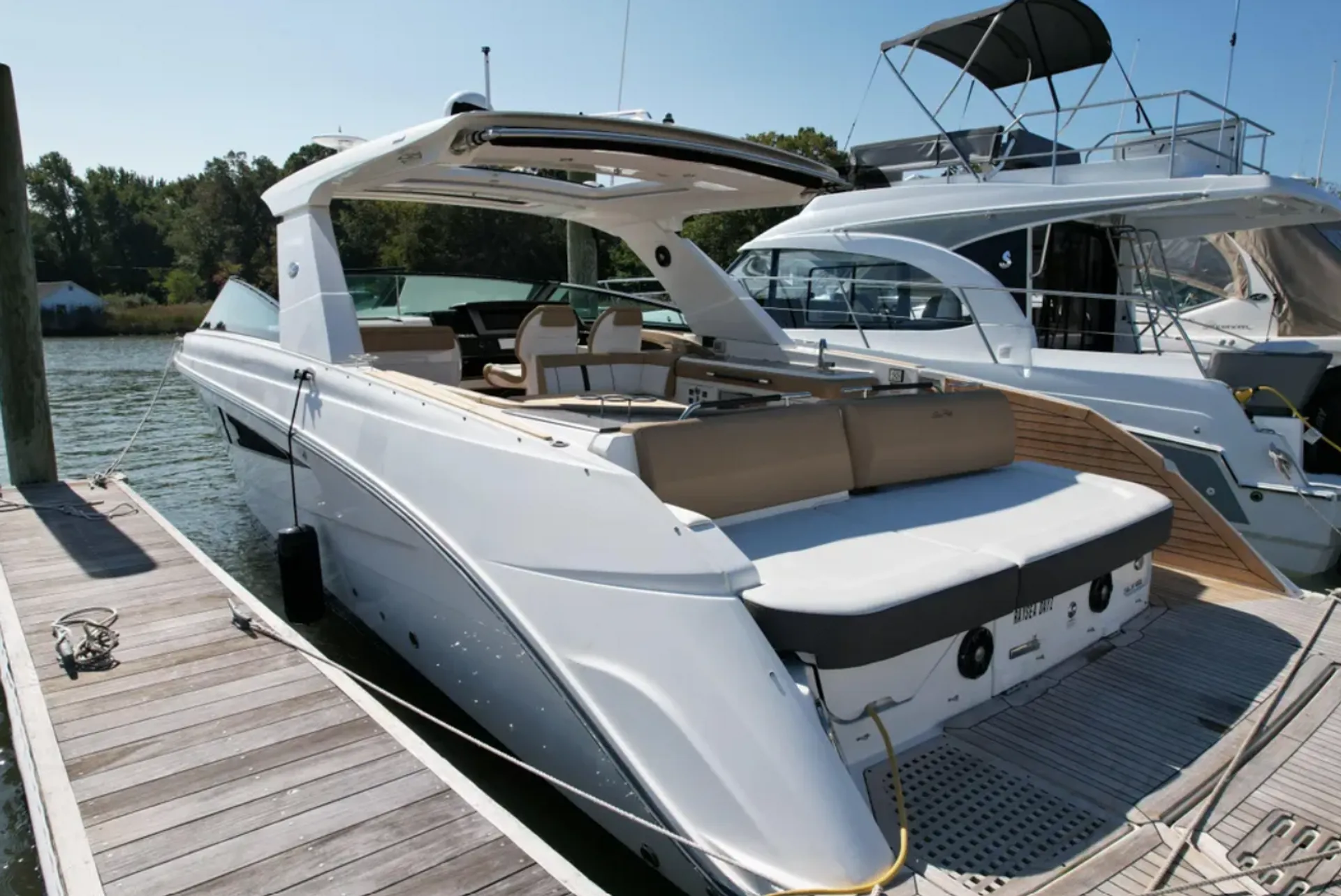 SEA RAY BOATS SLX 400 in Washington, DC — photo 2