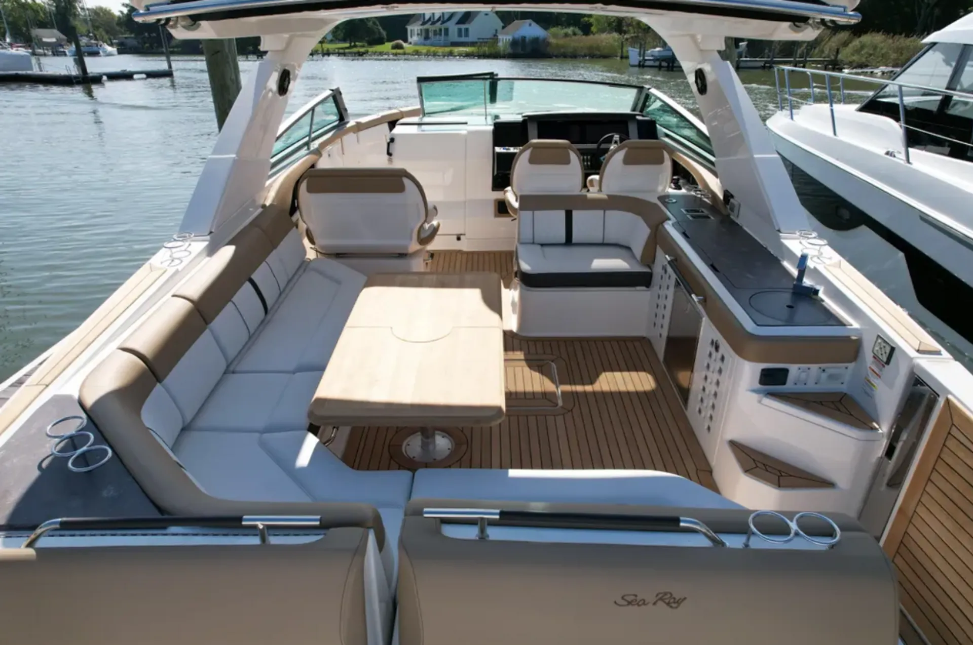 SEA RAY BOATS SLX 400 in Washington, DC — photo 4