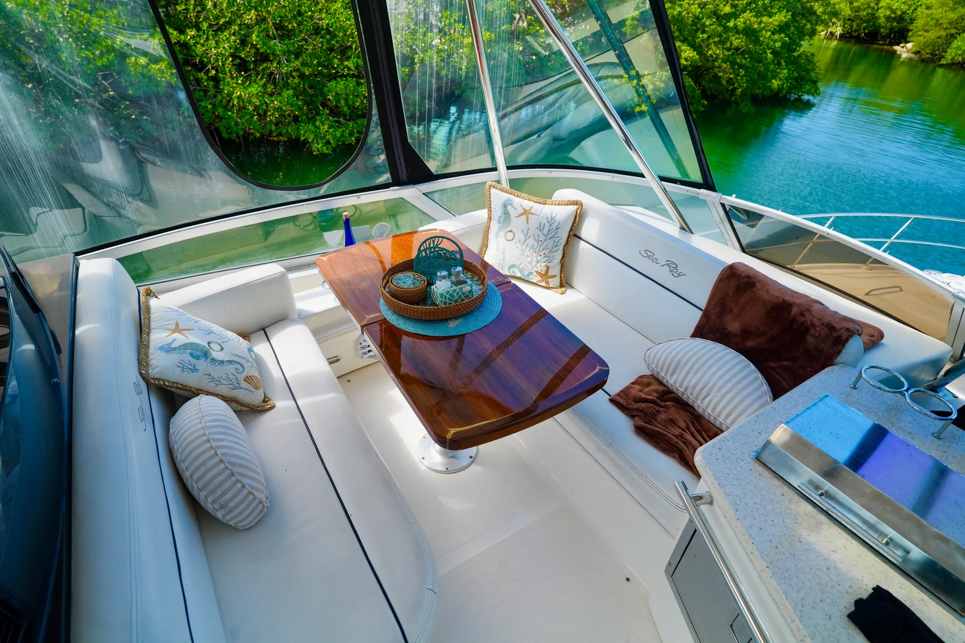 Sea Ray Boats 470 Sedan Bridge in Miami Beach, FL — photo 6