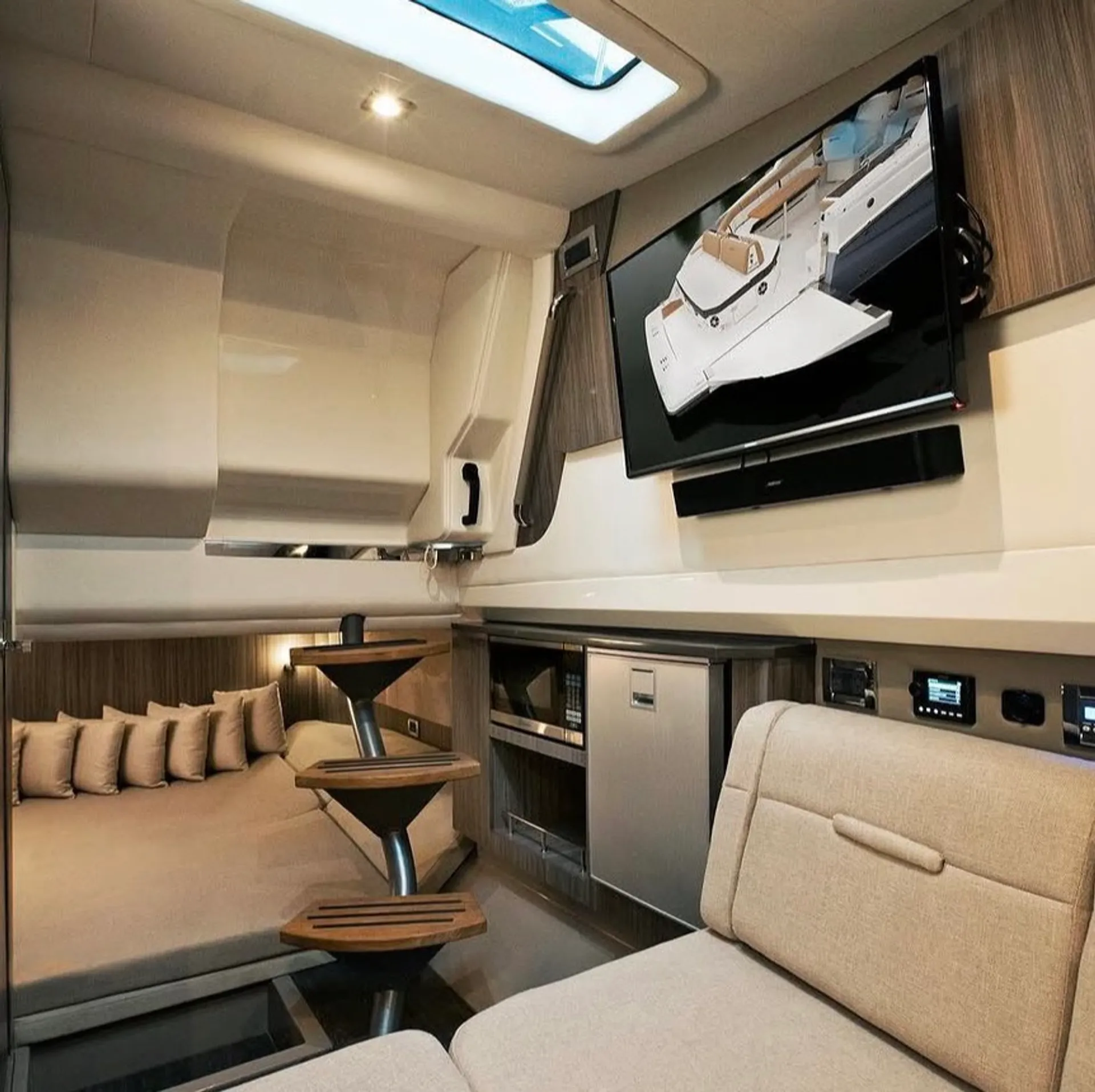 SEA RAY BOATS SLX 400 in Washington, DC — photo 9