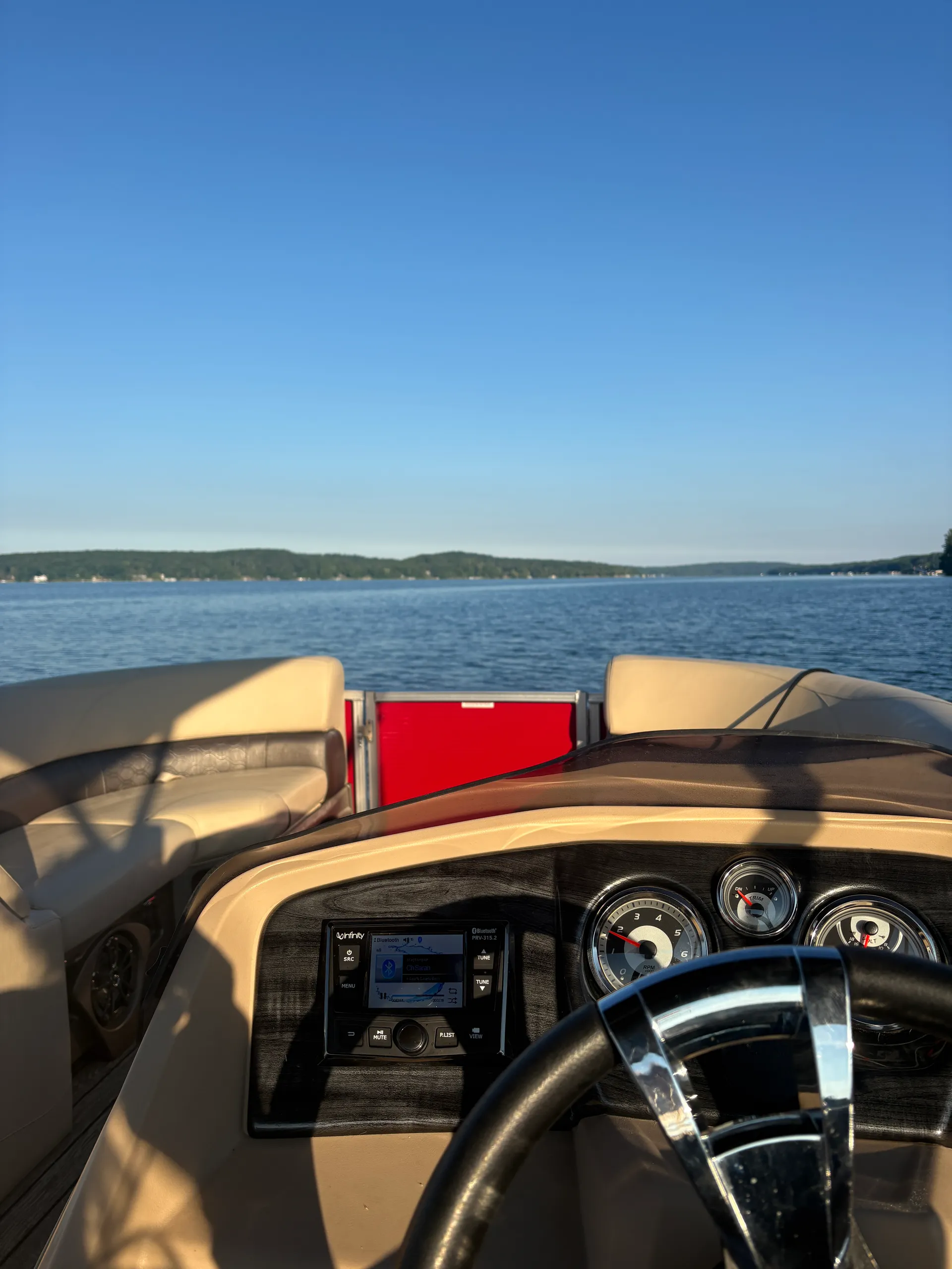 TAHOE PONTOONS LTZ VERSATILE REAR BENCH 2485VRB in Walloon Lake, MI — photo 6