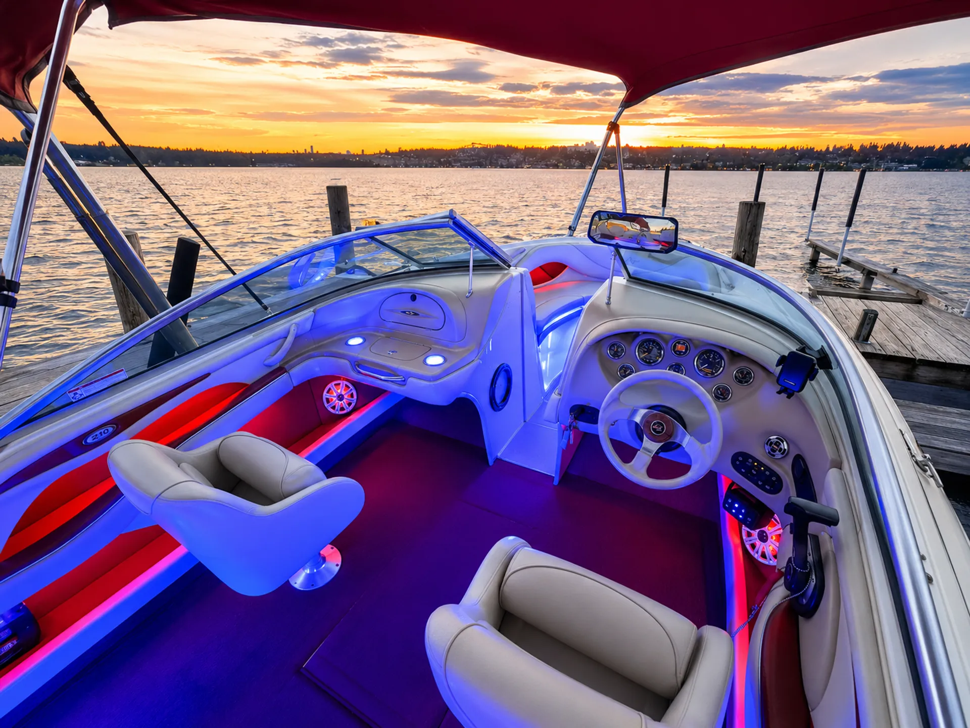 🌅 Sunset-Ready 21' Sea Ray — Bluetooth, Bimini, Cruising + Tubing Add