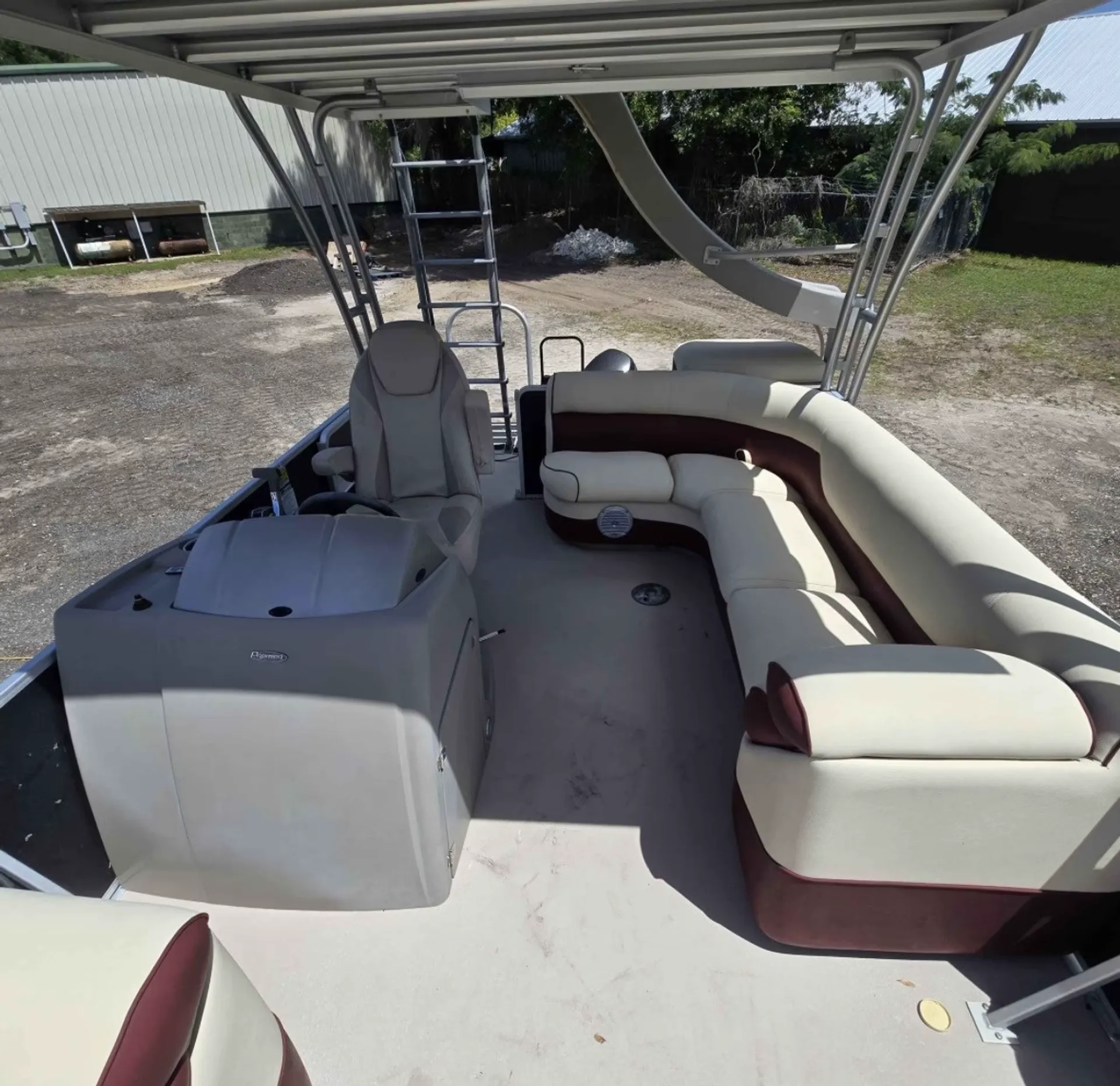Premier Marine 240 Sunsation in St. Petersburg, FL — photo 2