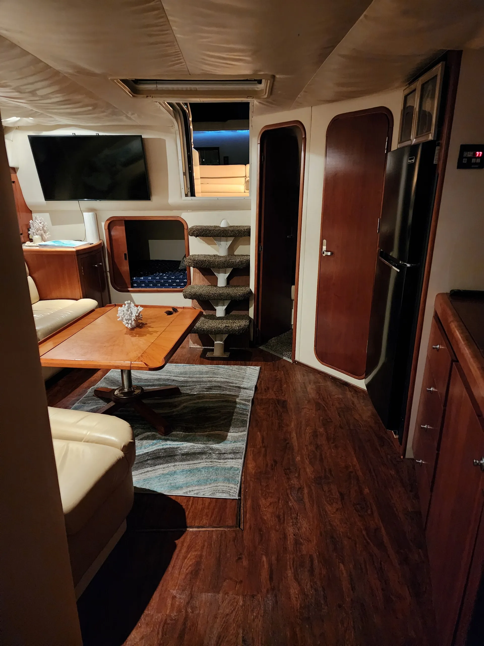Seas the day luxury yacht cruises 