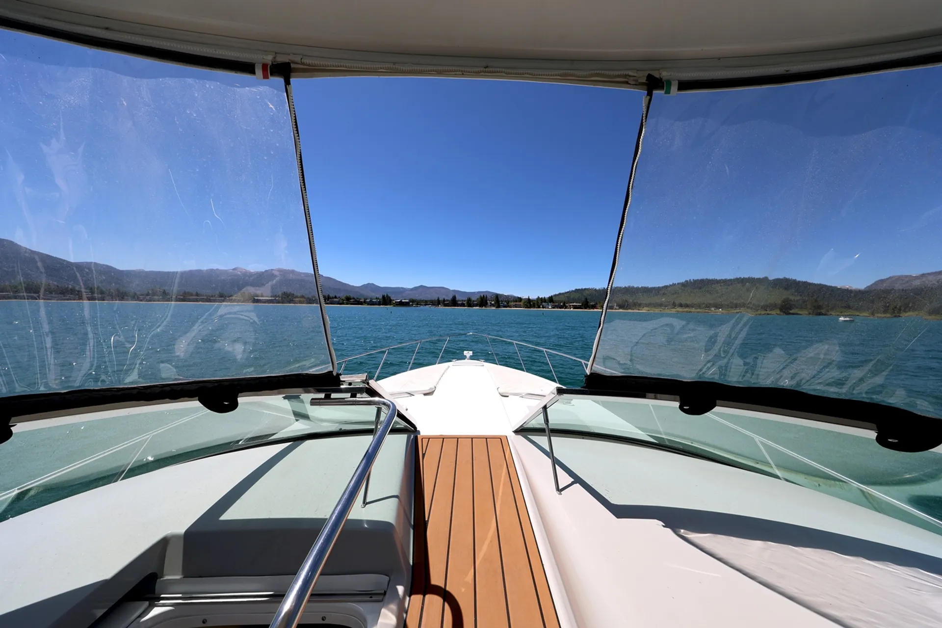 42' Formula 40 PC - Tahoe Luxury Motor Yacht