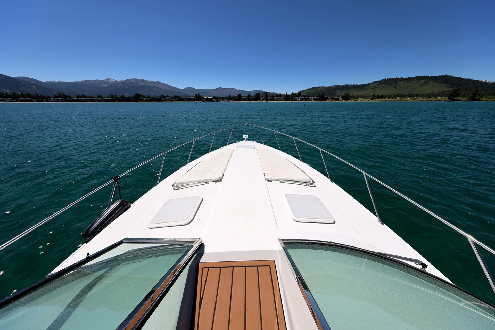 42' Formula 40 PC - Tahoe Luxury Motor Yacht