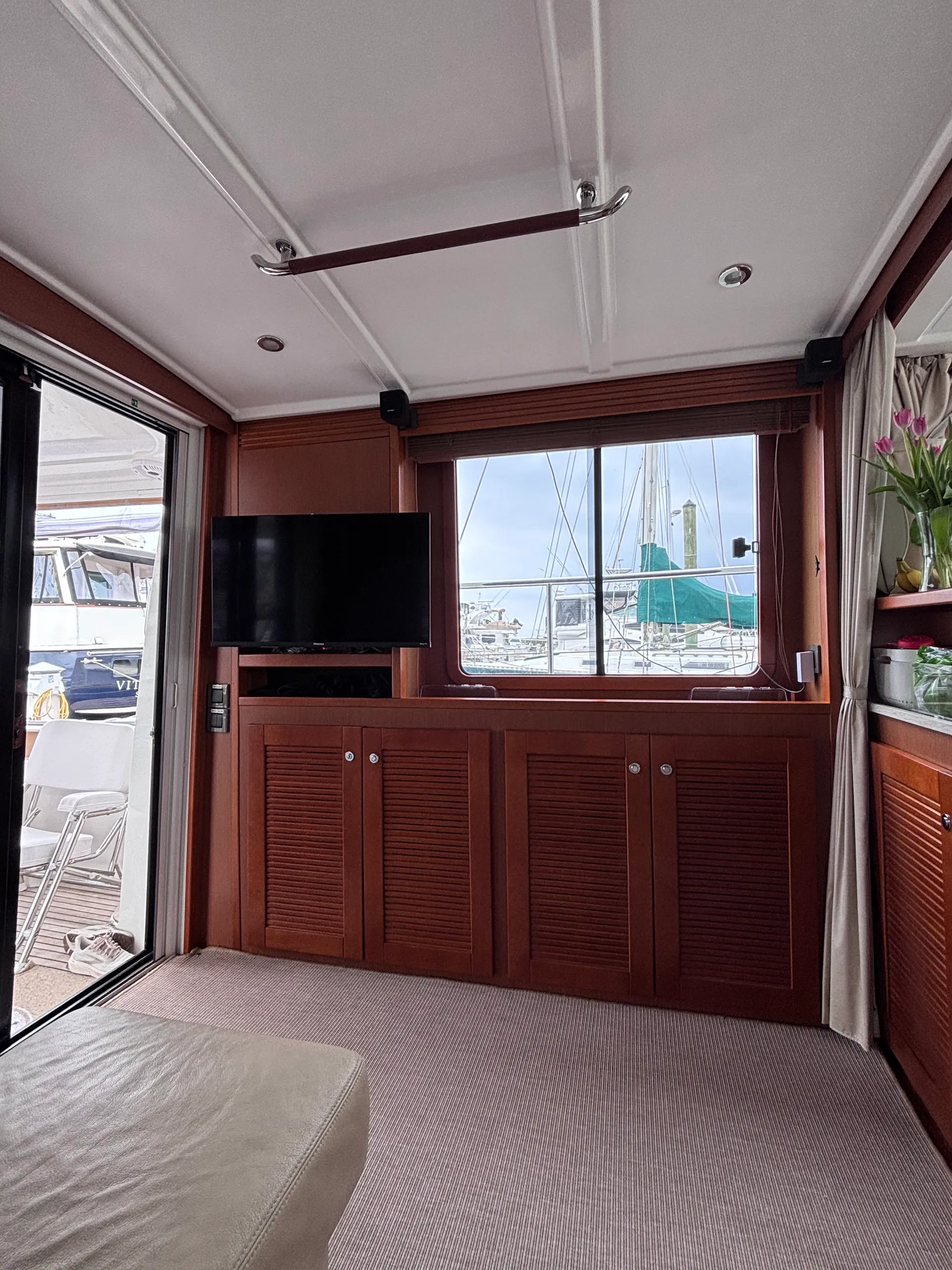 SEAS the DAY aboard a comfortable spacious Beneteau Swift 44 Yacht