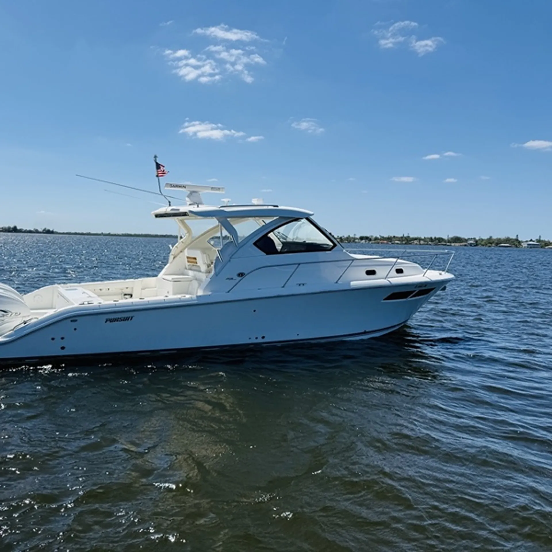 PURSUIT OS355 OFFSHORE W/3-F300HP in Miami, FL — photo 8