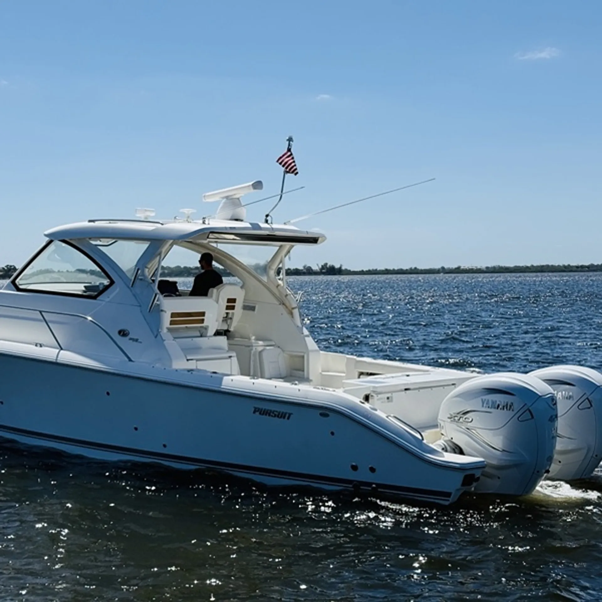 PURSUIT OS355 OFFSHORE W/3-F300HP in Miami, FL — photo 7