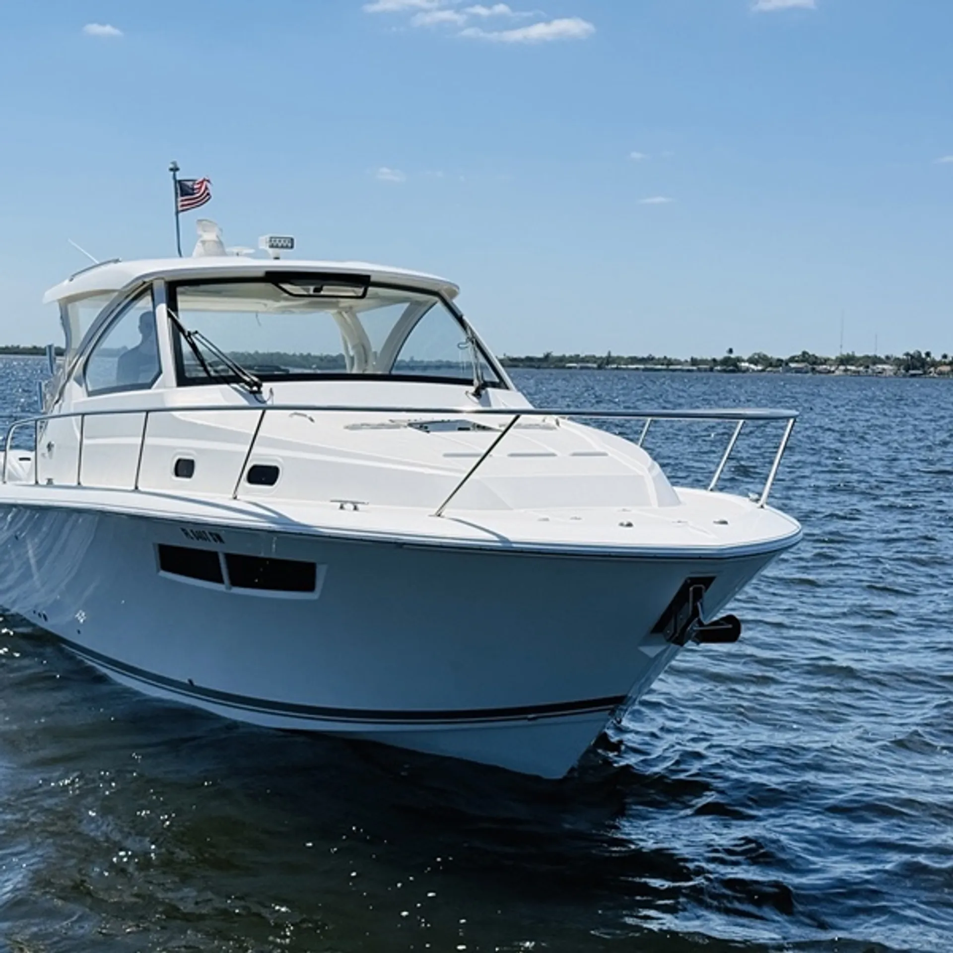 PURSUIT OS355 OFFSHORE W/3-F300HP in Miami, FL — photo 6