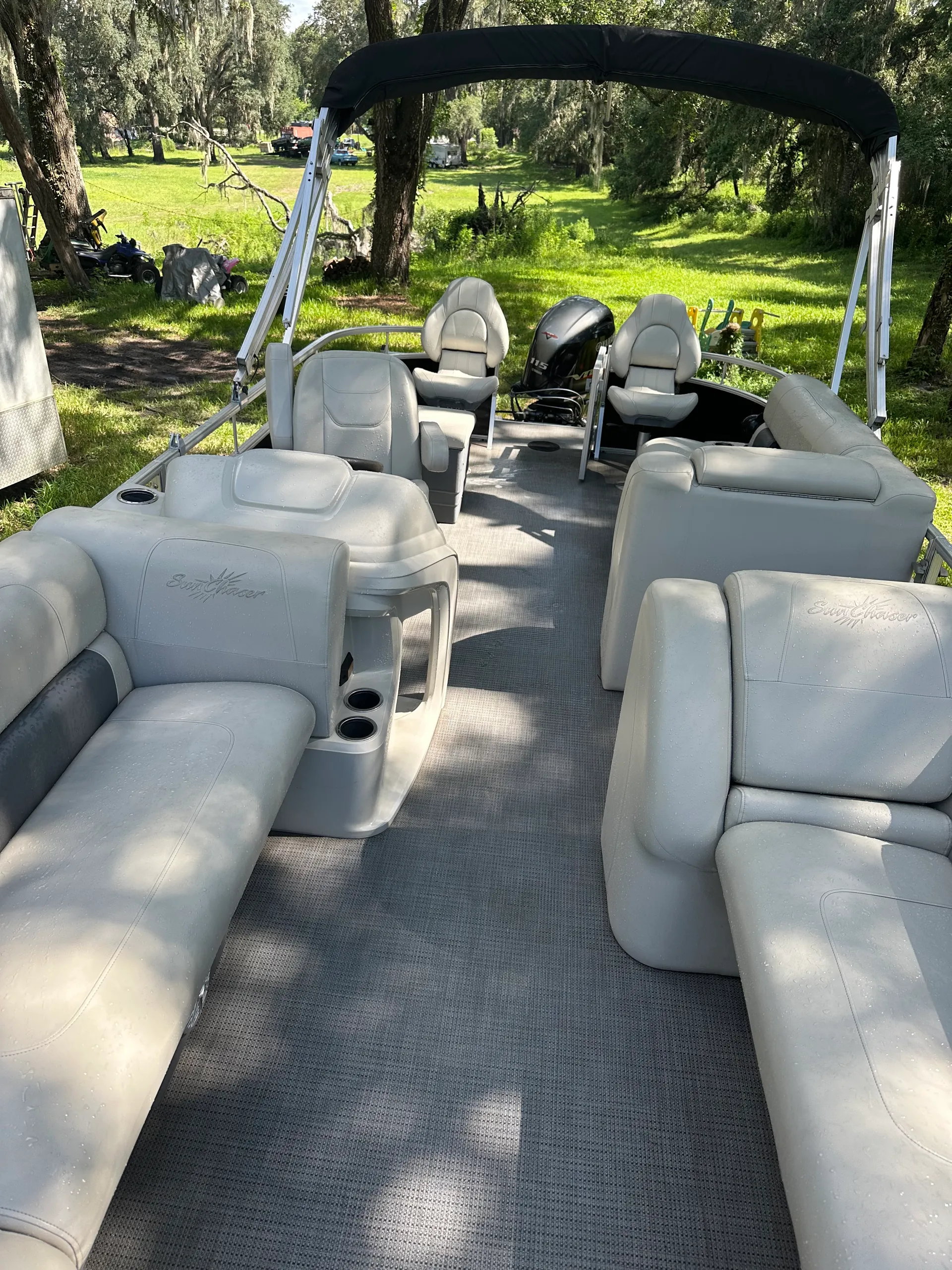 2023 22' Tritoon — Spacious Weekend Cruiser