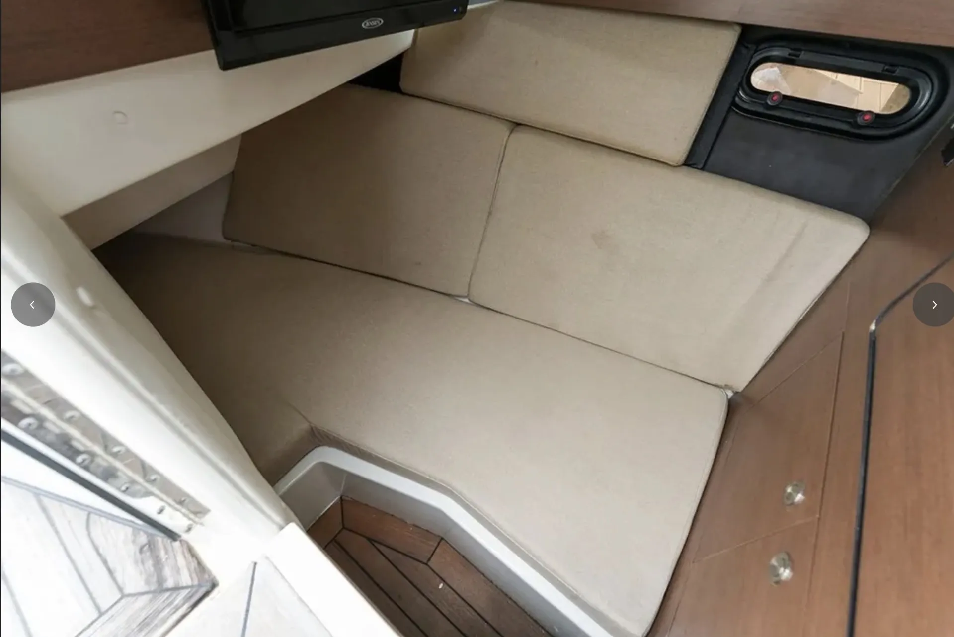 2018 Sea Ray SLX 350 | Luxury Day Yacht | Captain Included