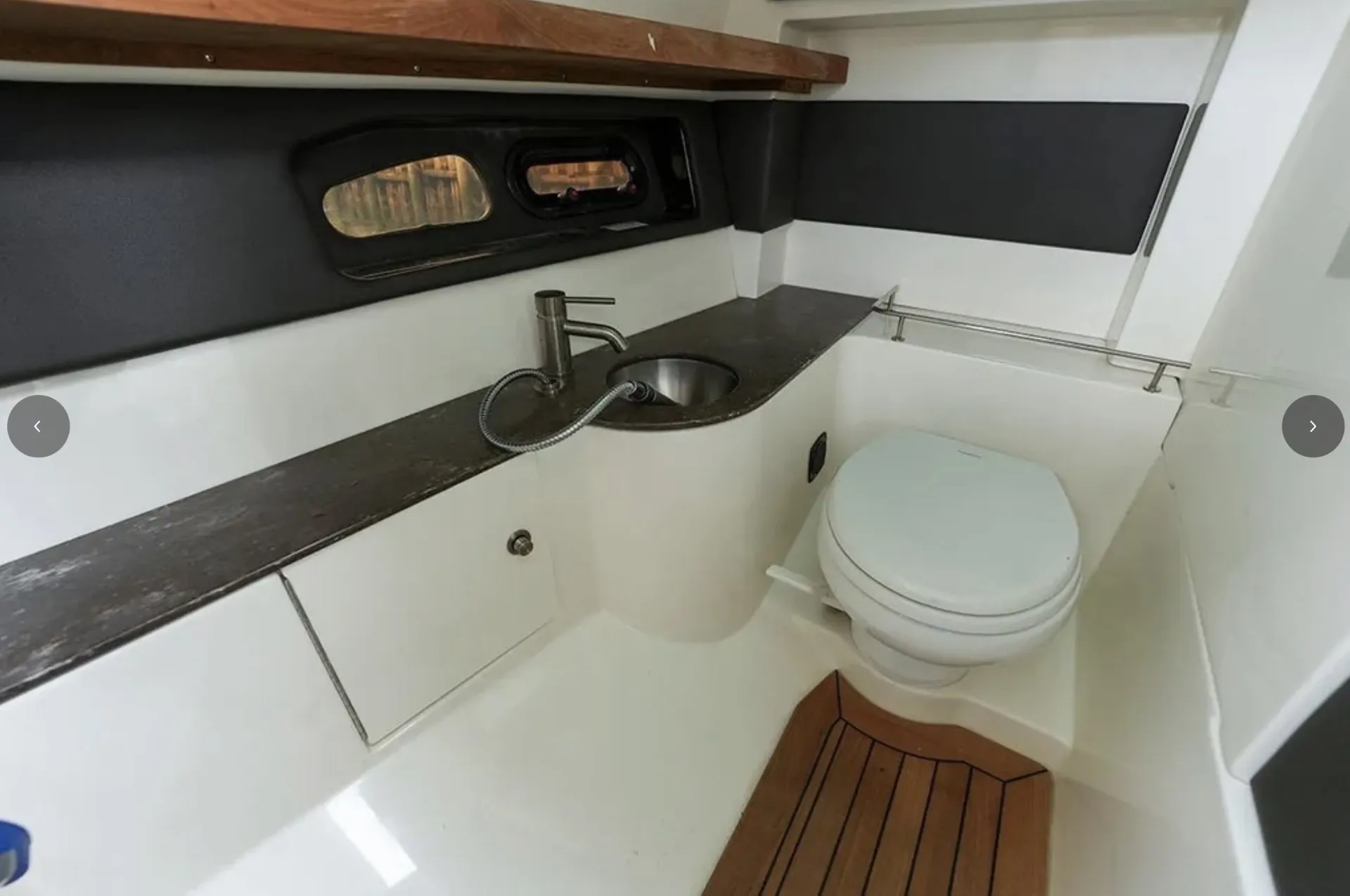 2018 Sea Ray SLX 350 | Luxury Day Yacht | Captain Included