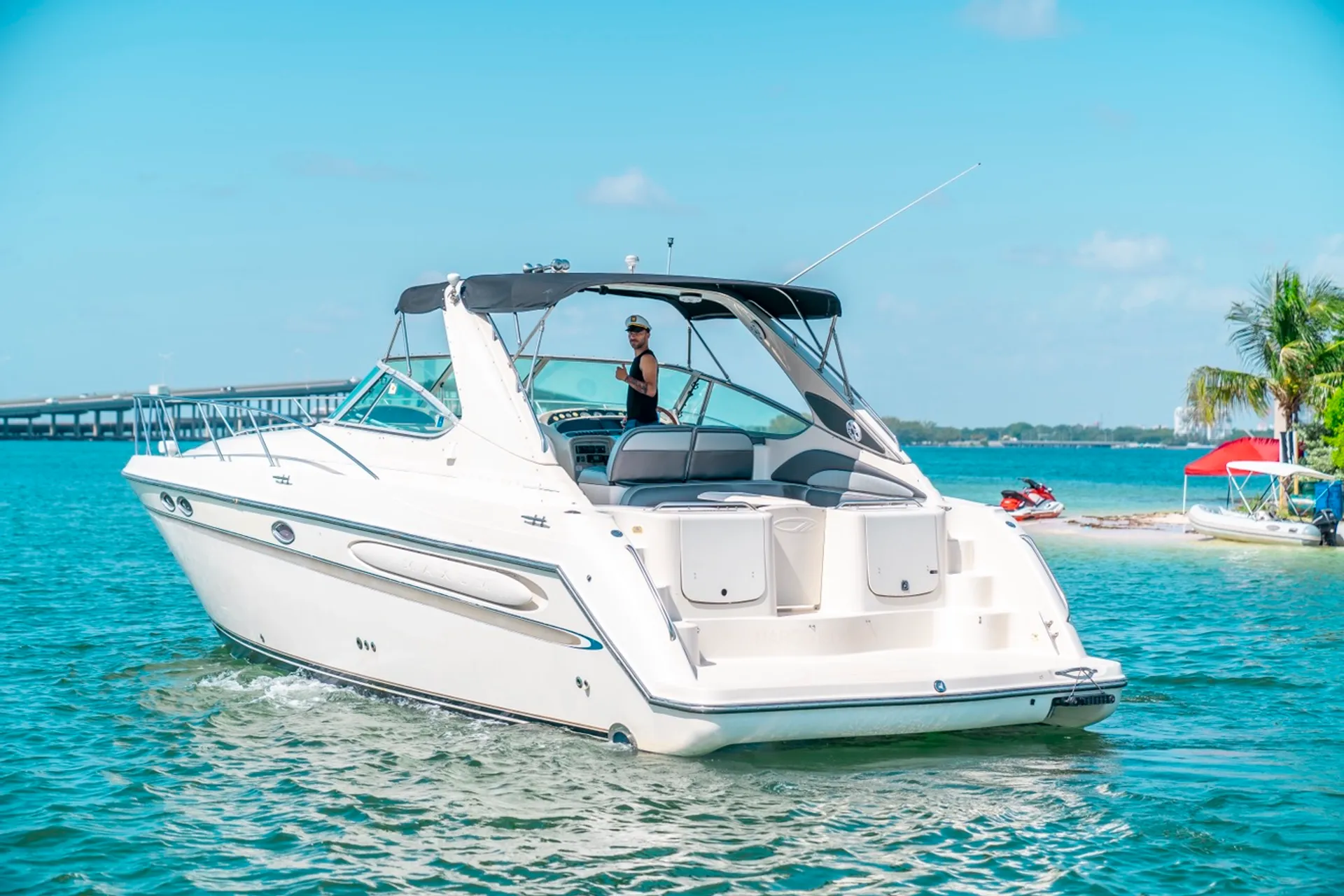 Other 40' Jeanneau in Miami, FL — photo 8