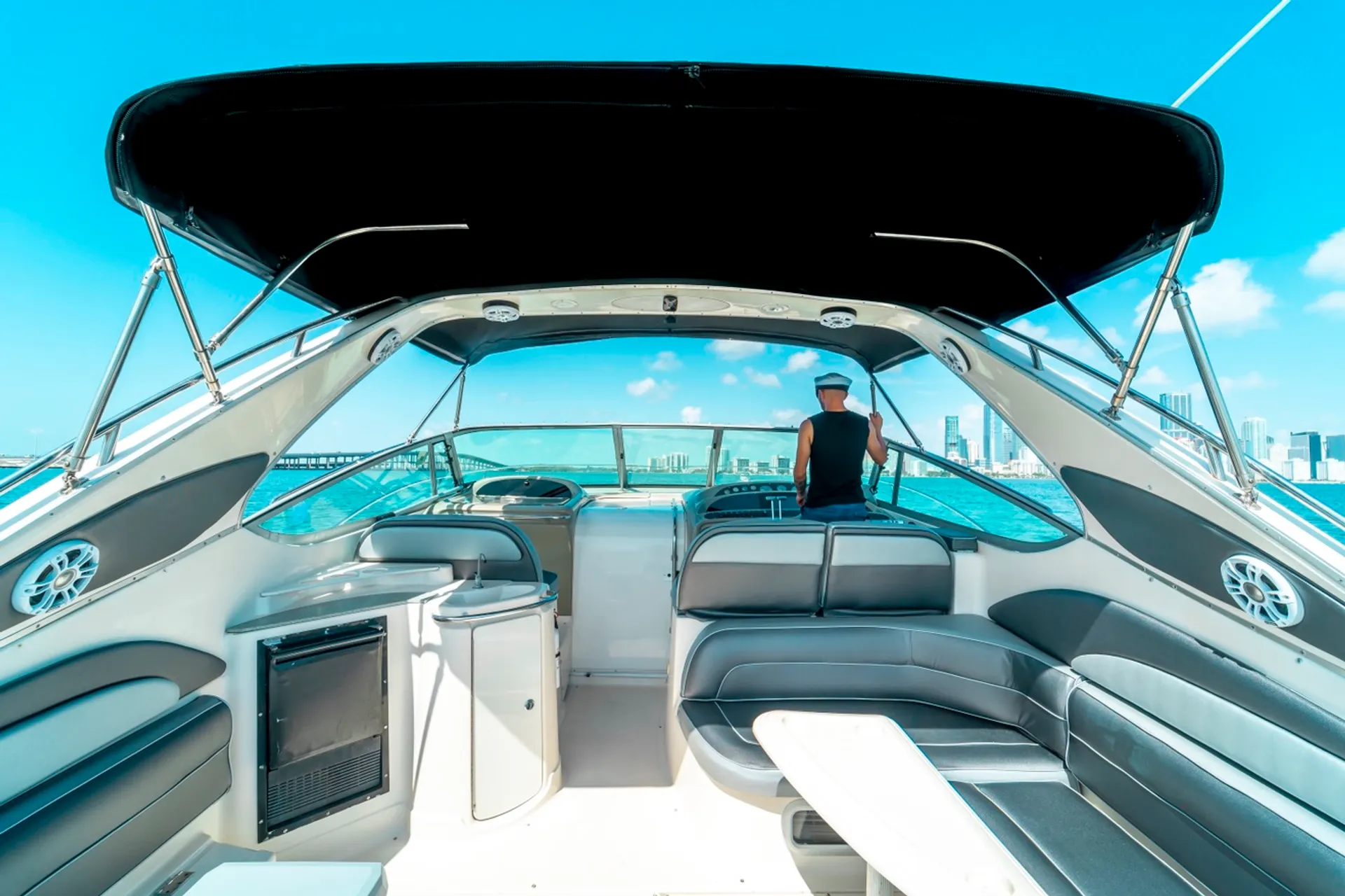 Other 40' Jeanneau in Miami, FL — photo 10