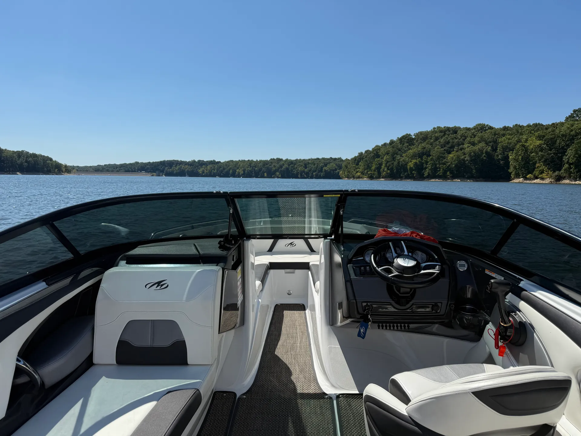 MONTEREY BOATS 224FS in Bloomington, IN — photo 6