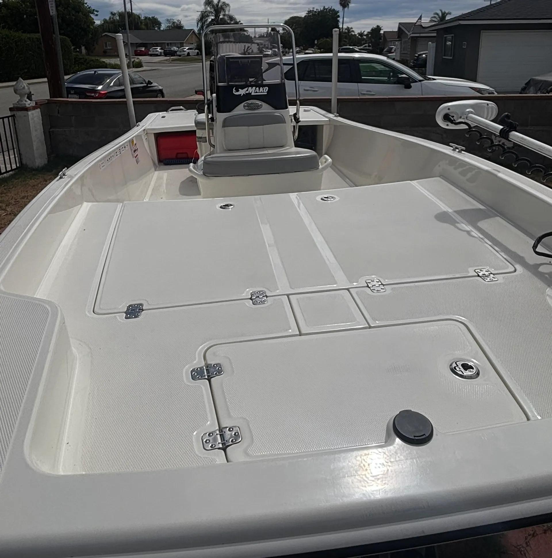 MAKO MARINE PRO 17 SKIFF CC W/75ELPT 4-S W/TRLR in Montclair, CA — photo 3