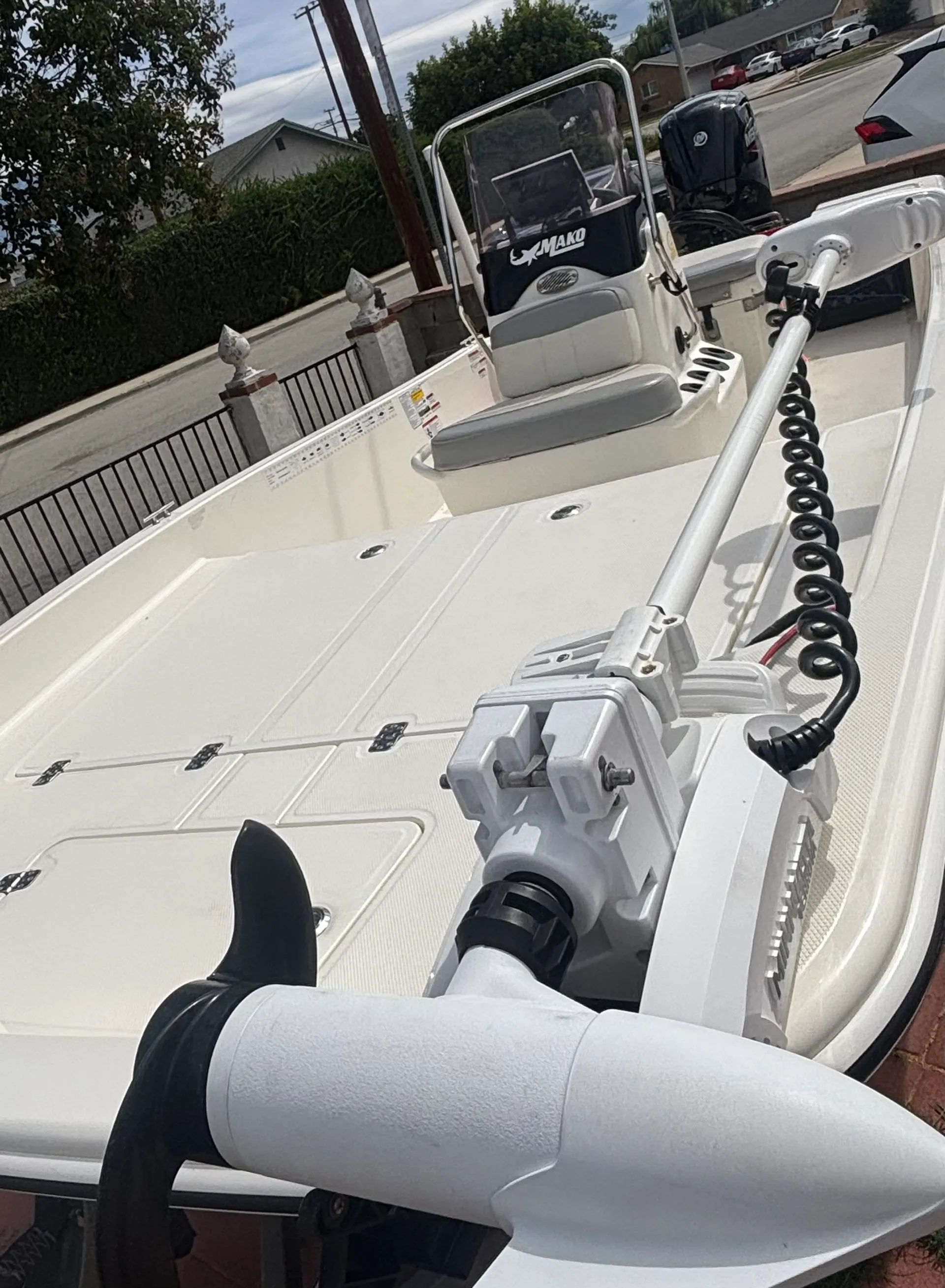 MAKO MARINE PRO 17 SKIFF CC W/75ELPT 4-S W/TRLR in Montclair, CA — photo 4