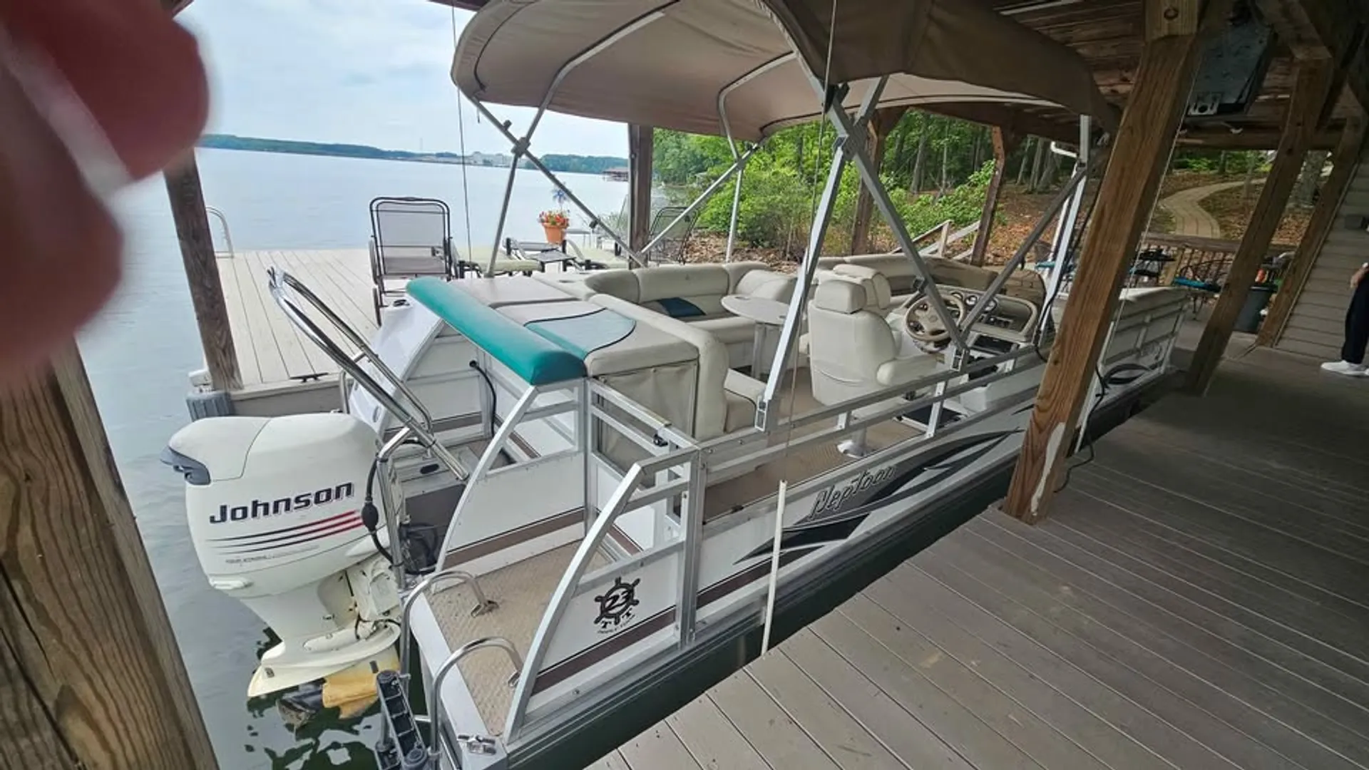 JC AND NEPTOON PONTOON 23 ENSIGN NEPTOON in Bumpass, VA — photo 3