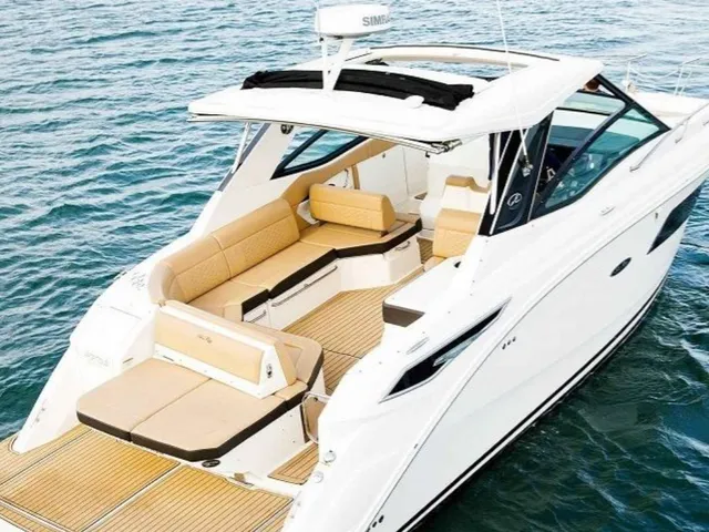 Rent a SEA RAY BOATS motor yacht in Sag Harbor, NY near me
