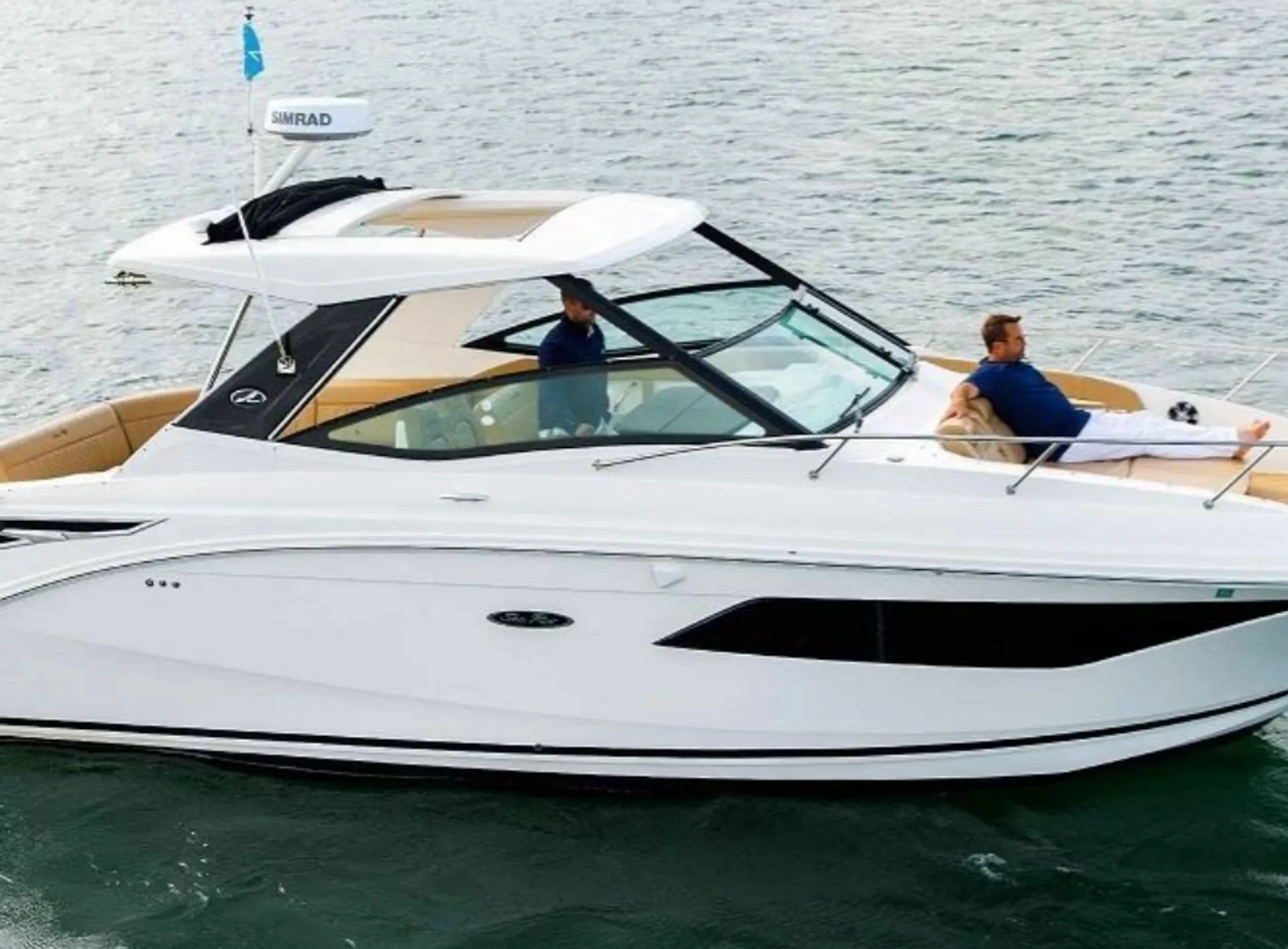 SEA RAY BOATS 350 SUNDANCER in Sag Harbor, NY — photo 4