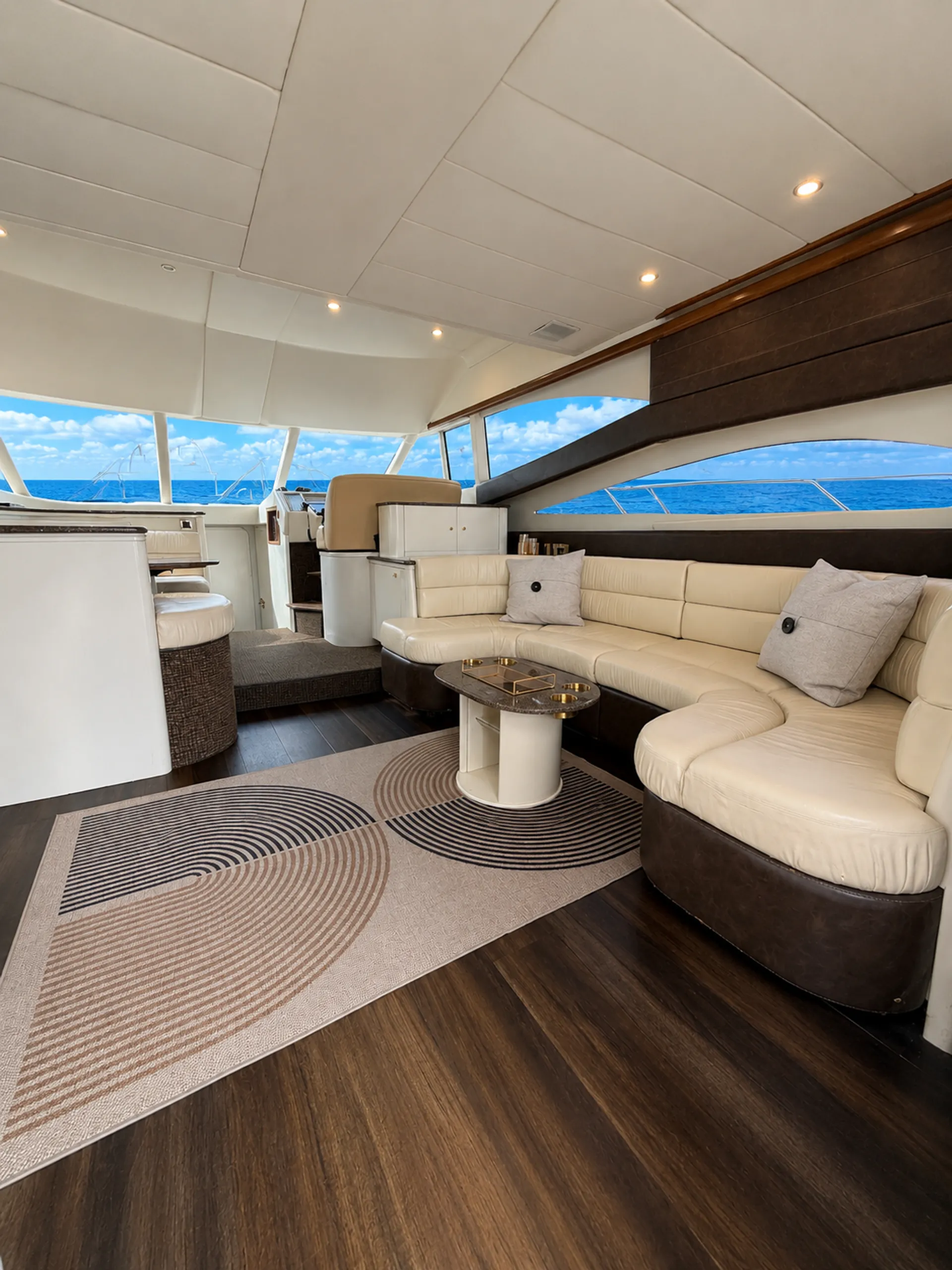 VIKING YACHT 52 FLYBRIDGE YACHT in Miami, FL — photo 5
