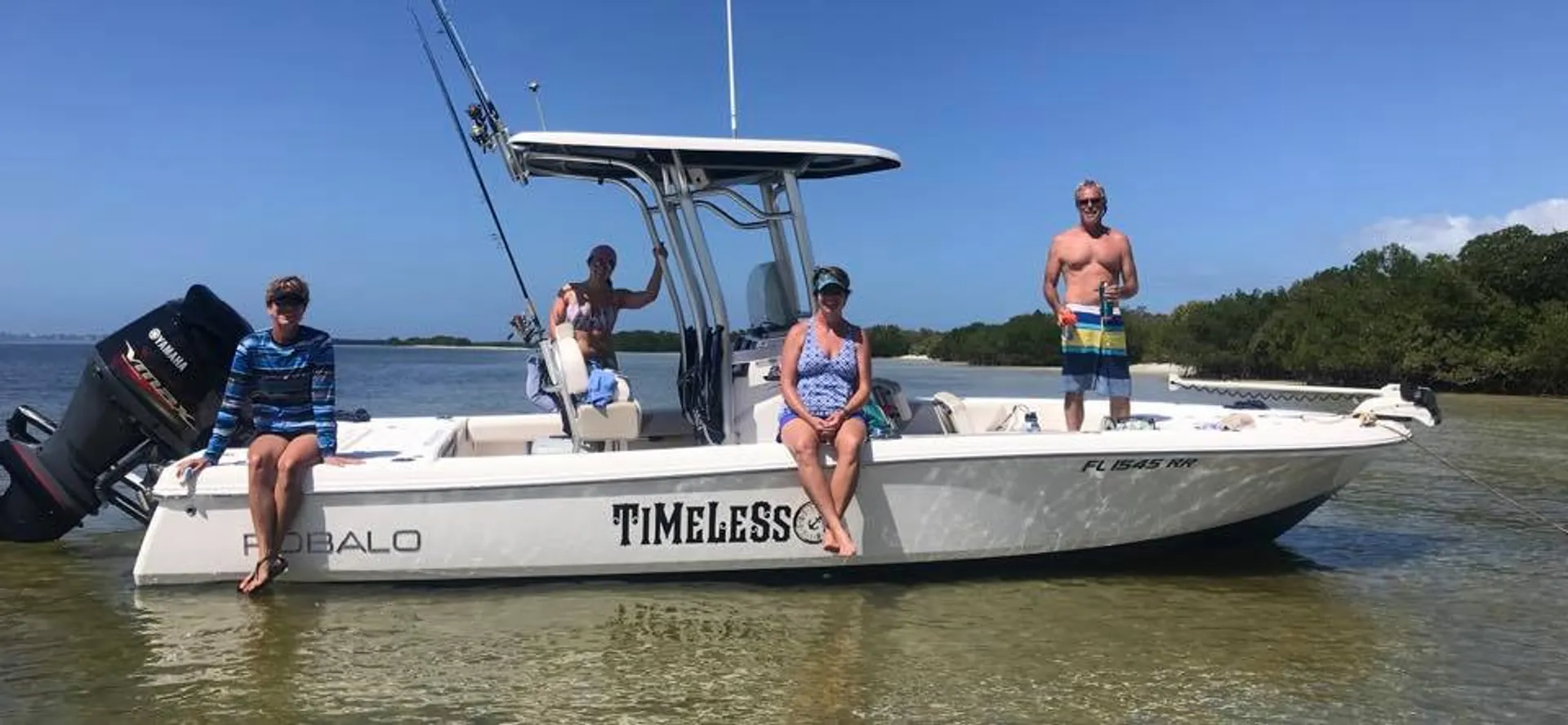 ROBALO 246 CAYMAN W/F200XB W/TRLR in North Port, FL