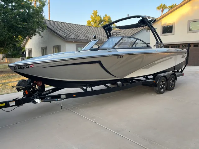 Rent a TIGE' BOATS ski and wakeboard in Gilbert, AZ near me