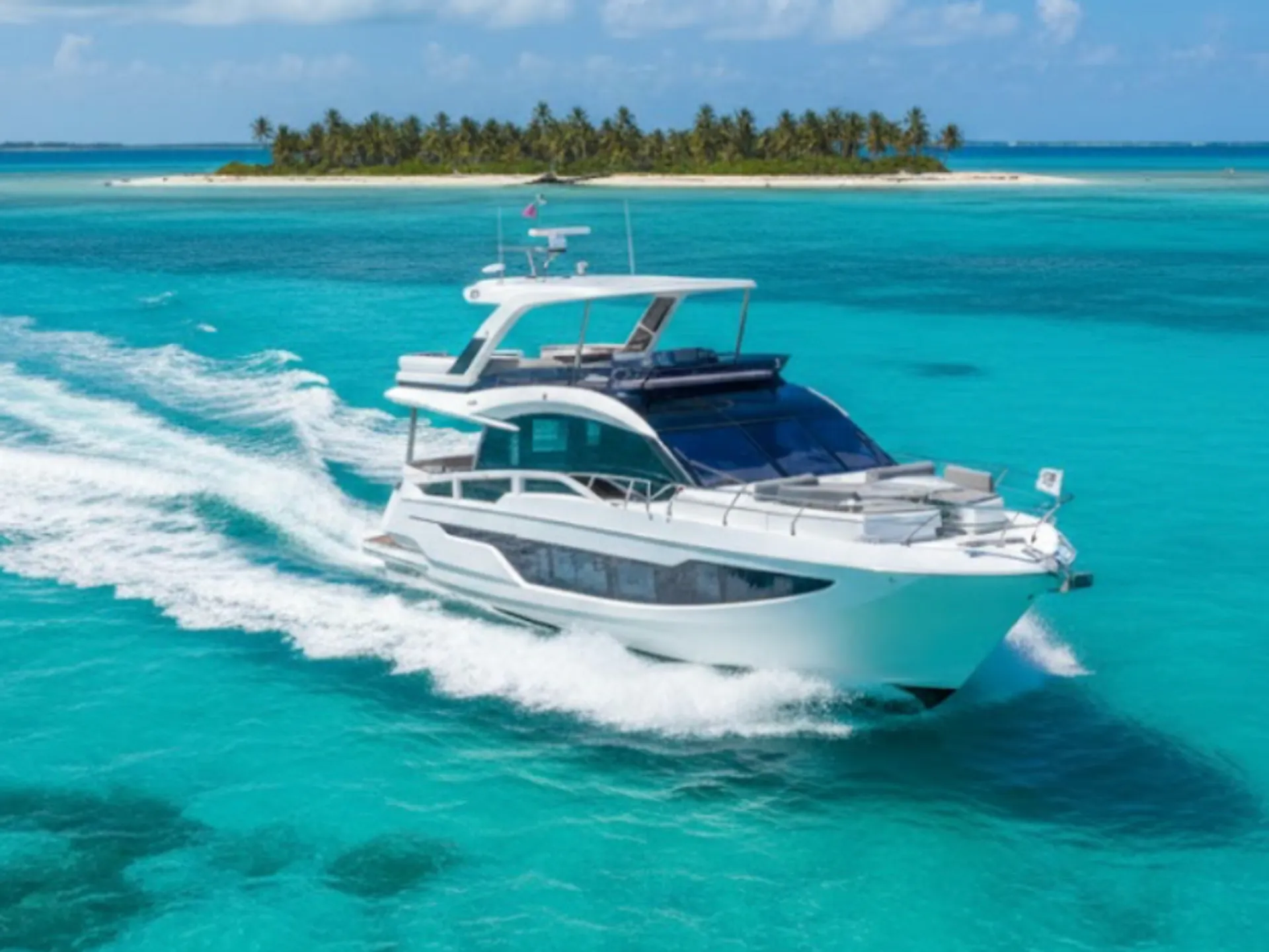 Galeon 640 FLY in Miami Beach, FL