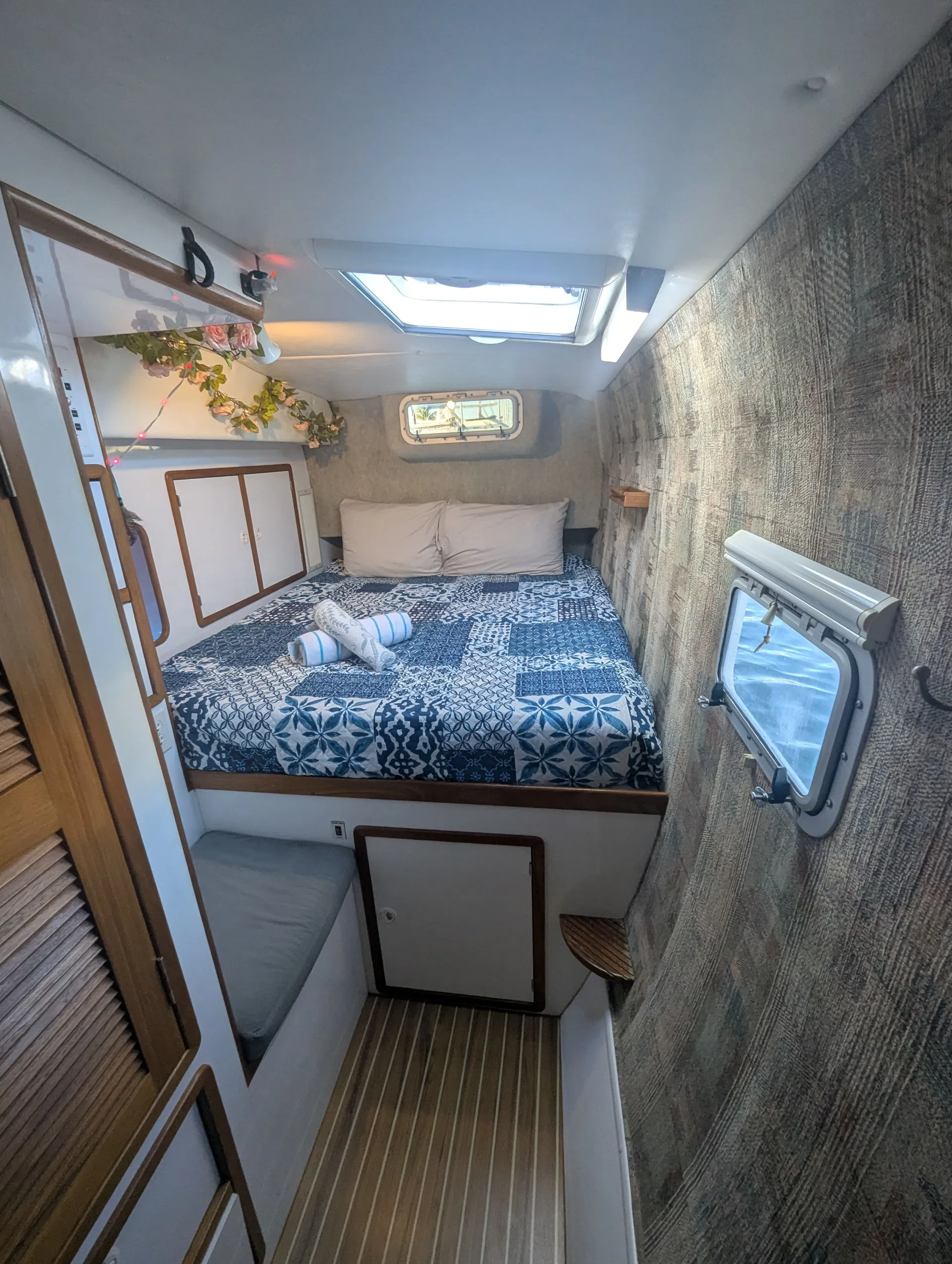 Manta Ray Catamarans Manta 42 in Key West, FL — photo 4