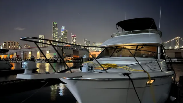 Rent a BAYLINER motor yacht in Alameda, CA near me