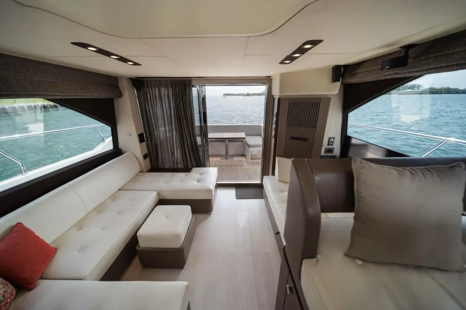 Azimut 50 fly in Miami Beach, FL — photo 9