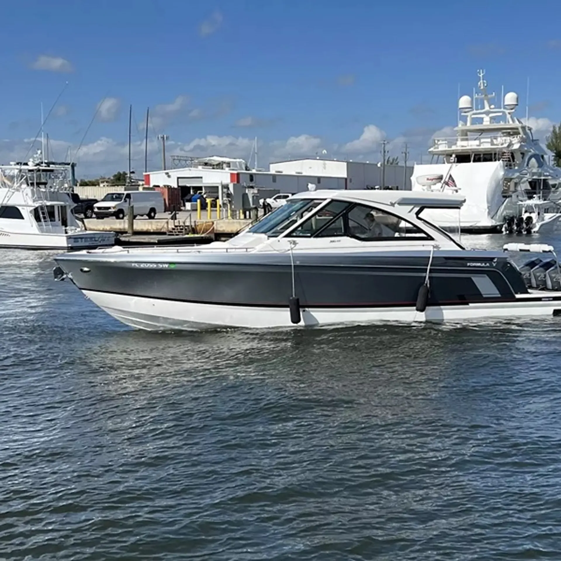 FORMULA BY THUNDERBIRD 380 SUPER SPORT CROSSOVER in Fort Pierce, FL