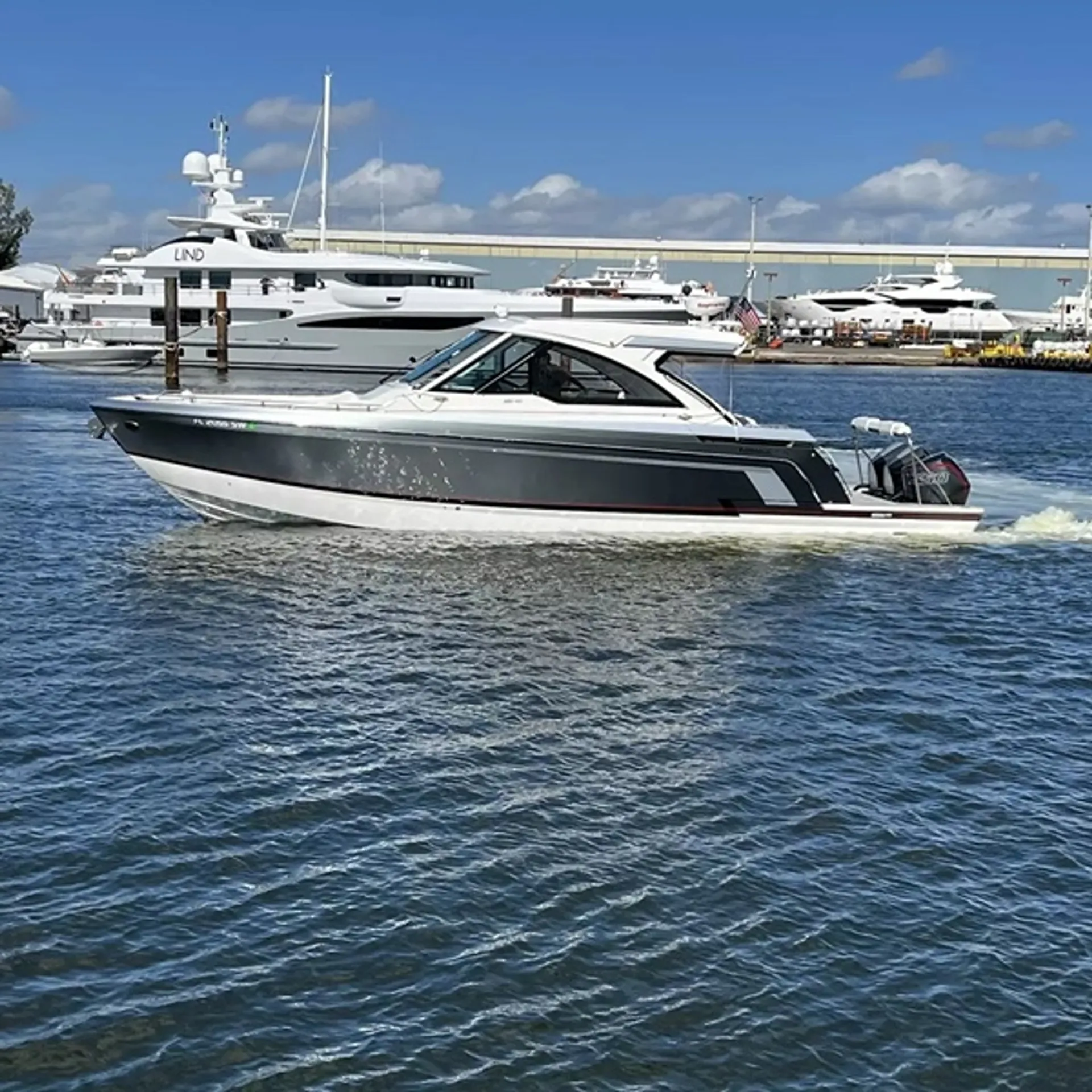 FORMULA BY THUNDERBIRD 380 SUPER SPORT CROSSOVER in Fort Pierce, FL — photo 5